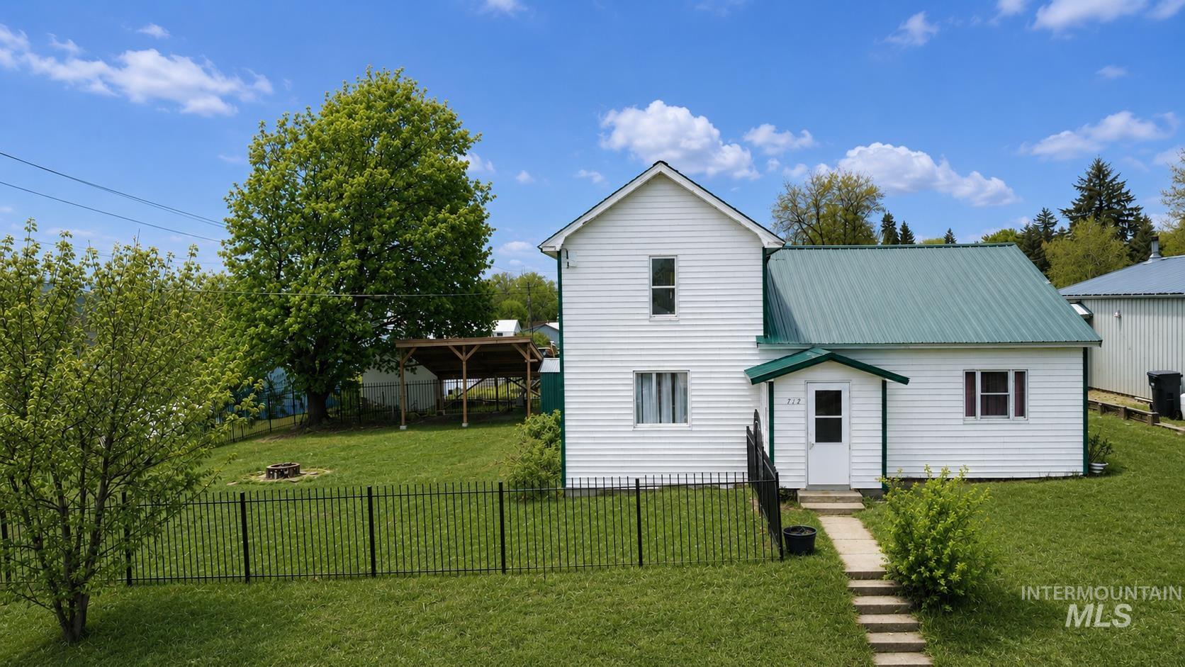 712 3rd Ave, Nezperce, Idaho 83543, 3 Bedrooms, 1.5 Bathrooms, Residential For Sale, Price $219,000,MLS 98985366