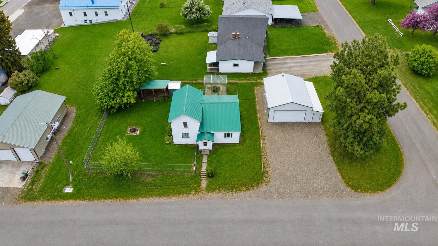712 3rd Ave, Nezperce, Idaho 83543, 3 Bedrooms, 1.5 Bathrooms, Residential For Sale, Price $219,000,MLS 98985366
