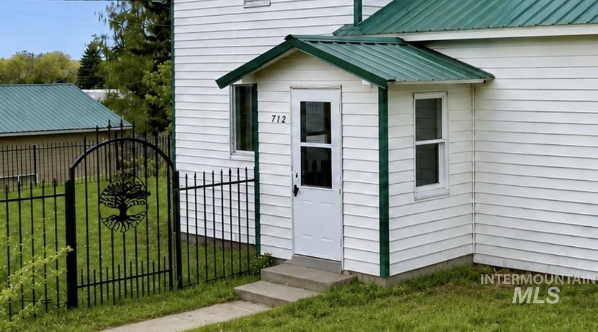712 3rd Ave, Nezperce, Idaho 83543, 3 Bedrooms, 1.5 Bathrooms, Residential For Sale, Price $219,000,MLS 98985366