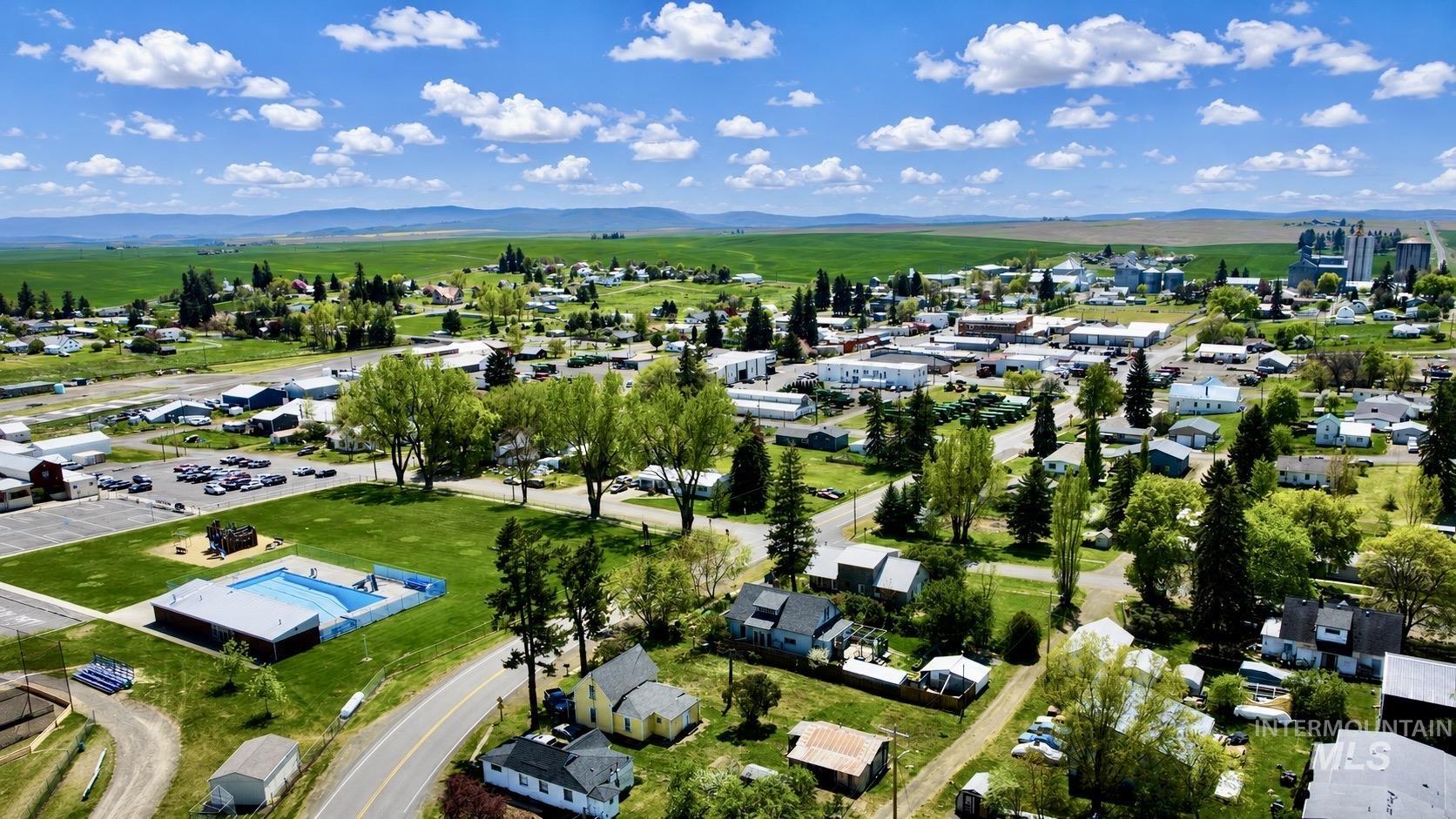 712 3rd Ave, Nezperce, Idaho 83543, 3 Bedrooms, 1.5 Bathrooms, Residential For Sale, Price $219,000,MLS 98985366