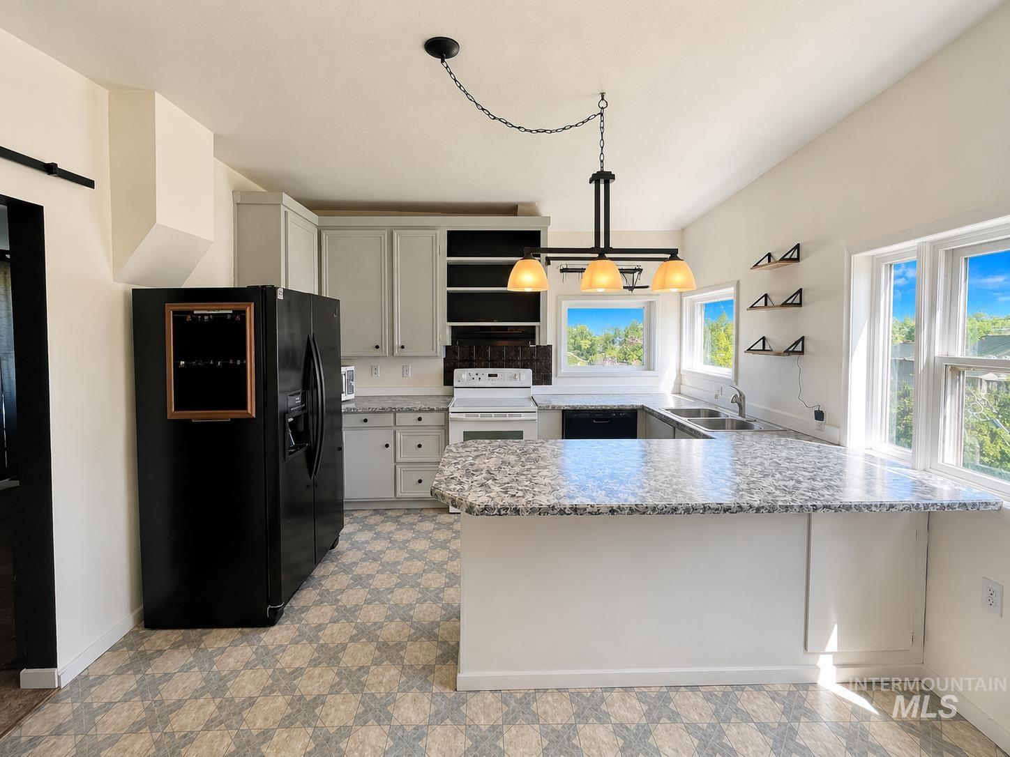 712 3rd Ave, Nezperce, Idaho 83543, 3 Bedrooms, 1.5 Bathrooms, Residential For Sale, Price $219,000,MLS 98985366