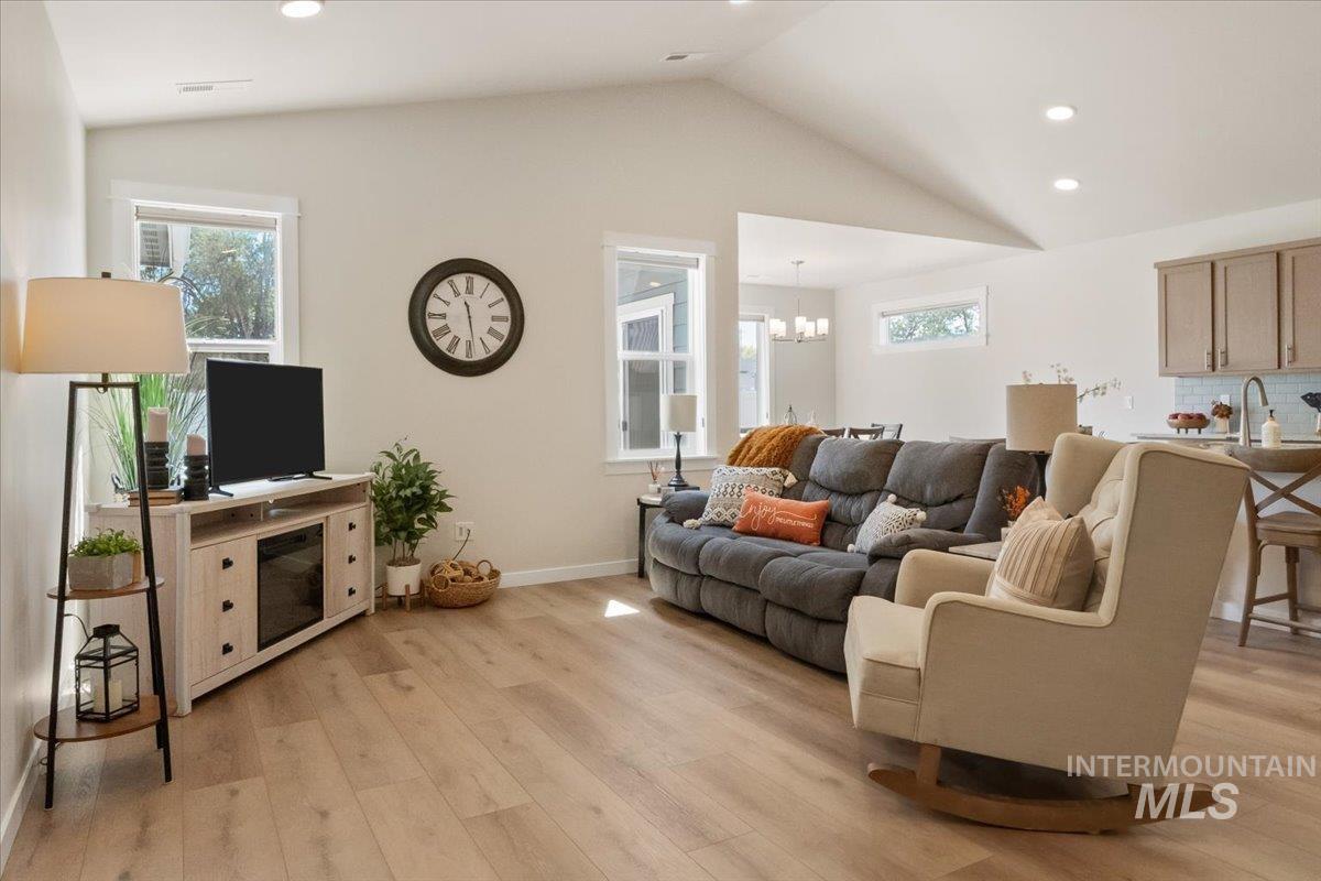 136 Centennial Ct., Kimberly, Idaho 83341, 4 Bedrooms, 2 Bathrooms, Residential For Sale, Price $475,000, 98985368