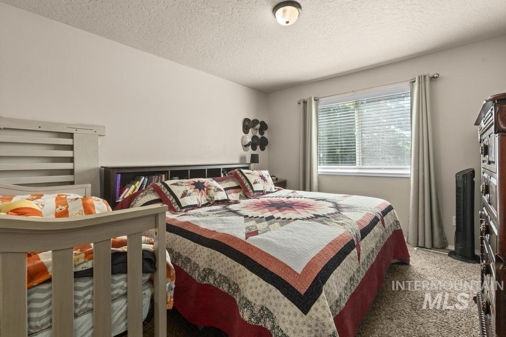 1112 Gold Creek Drive, Caldwell, Idaho 83607, 3 Bedrooms, 2.5 Bathrooms, Residential For Sale, Price $374,999,MLS 98985371