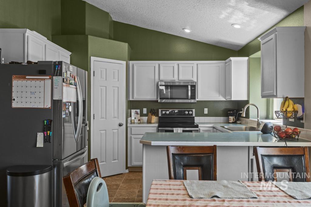1112 Gold Creek Drive, Caldwell, Idaho 83607, 3 Bedrooms, 2.5 Bathrooms, Residential For Sale, Price $374,999,MLS 98985371