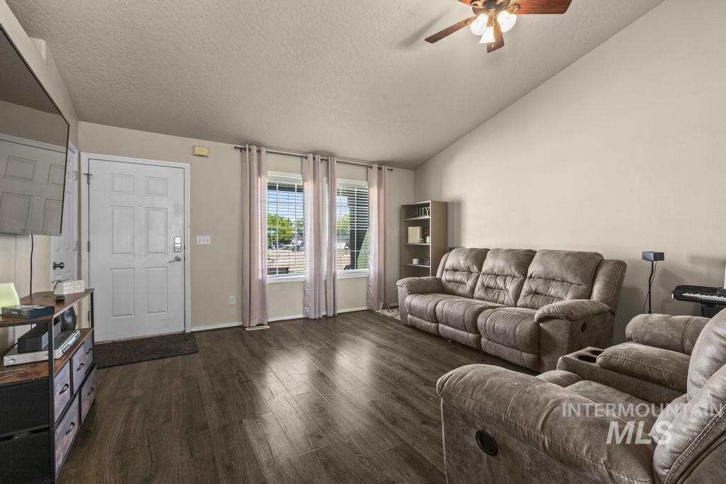 1112 Gold Creek Drive, Caldwell, Idaho 83607, 3 Bedrooms, 2.5 Bathrooms, Residential For Sale, Price $374,999,MLS 98985371