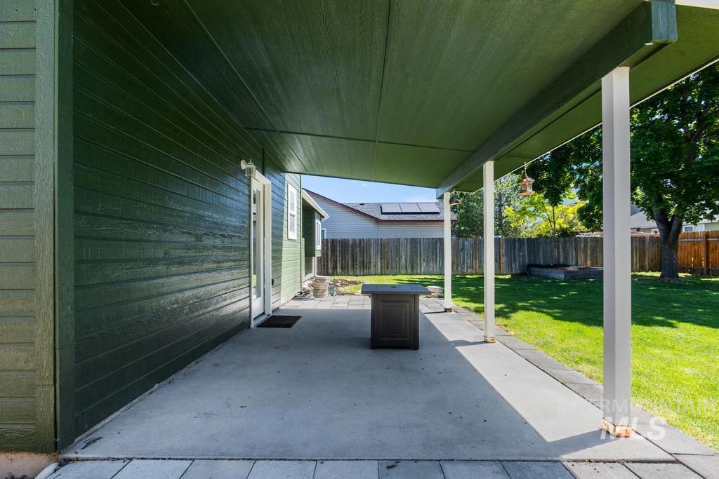 1112 Gold Creek Drive, Caldwell, Idaho 83607, 3 Bedrooms, 2.5 Bathrooms, Residential For Sale, Price $374,999,MLS 98985371