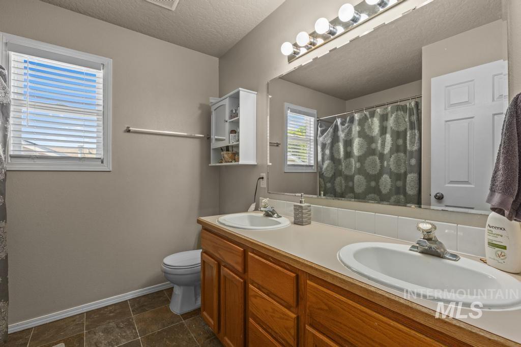 1112 Gold Creek Drive, Caldwell, Idaho 83607, 3 Bedrooms, 2.5 Bathrooms, Residential For Sale, Price $374,999,MLS 98985371