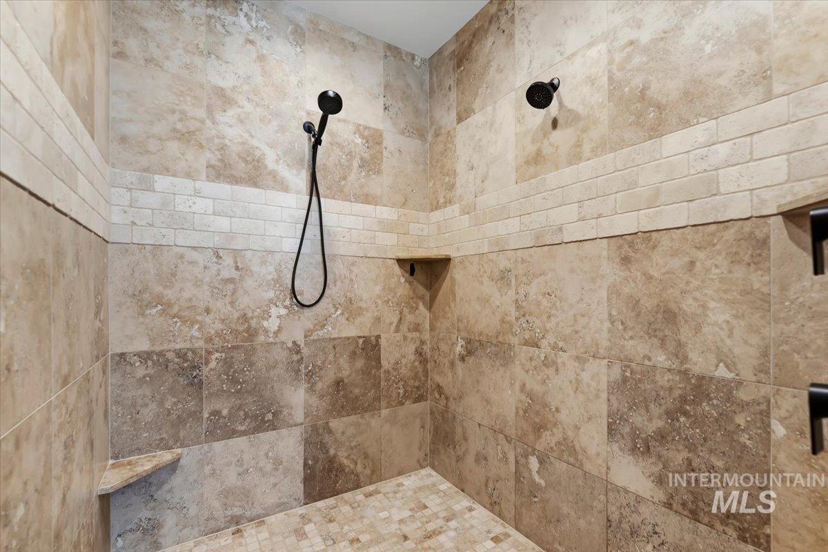 2036 N Bella Strada Way, Eagle, Idaho 83616-5219, 5 Bedrooms, 3.5 Bathrooms, Residential For Sale, Price $1,349,000,MLS 98985379