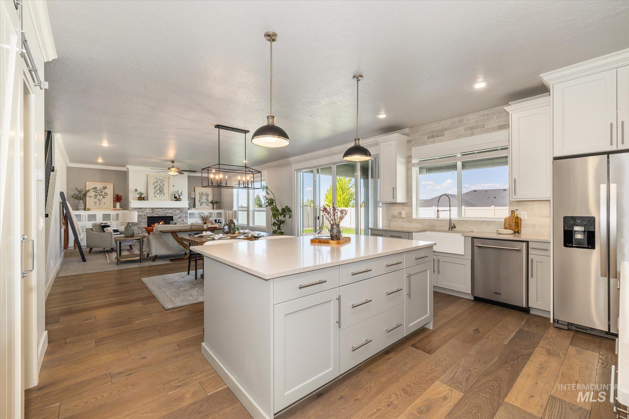 732 E Crest Ridge Dr, Meridian, Idaho 83642, 5 Bedrooms, 2.5 Bathrooms, Residential For Sale, Price $760,000,MLS 98985382