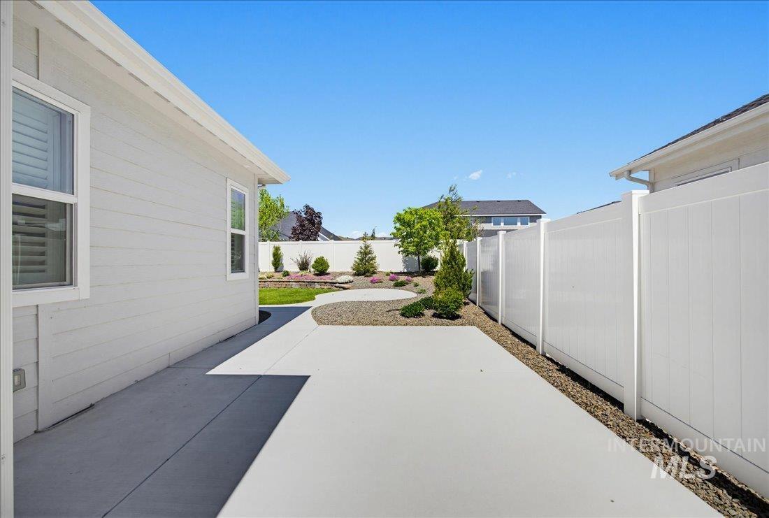 8104 W Brooks Drive, Boise, Idaho 83714, 4 Bedrooms, 3.5 Bathrooms, Residential For Sale, Price $999,900,MLS 98985383