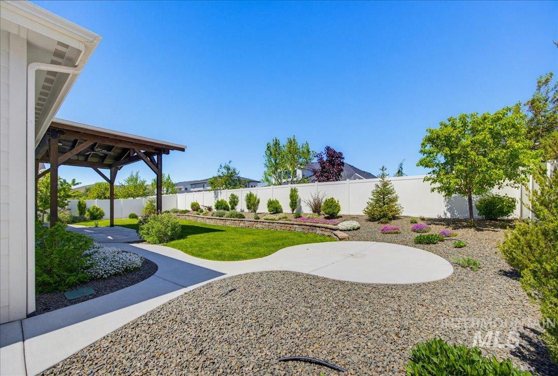 8104 W Brooks Drive, Boise, Idaho 83714, 4 Bedrooms, 3.5 Bathrooms, Residential For Sale, Price $999,900,MLS 98985383