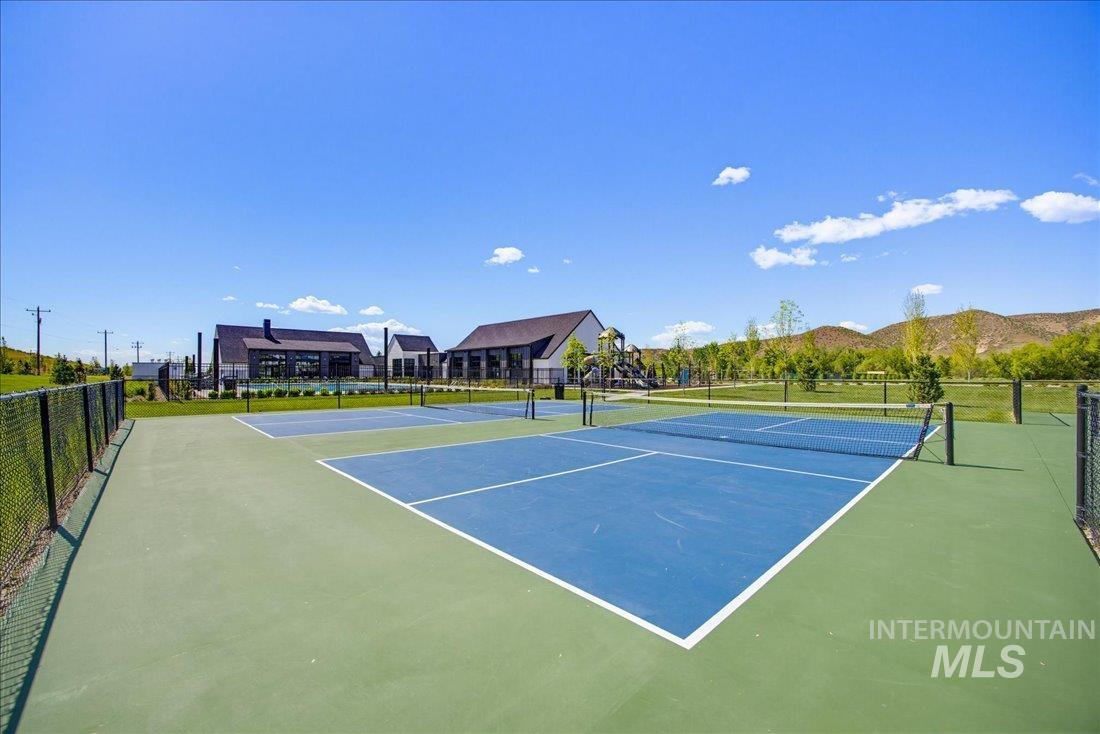 8104 W Brooks Drive, Boise, Idaho 83714, 4 Bedrooms, 3.5 Bathrooms, Residential For Sale, Price $999,900,MLS 98985383