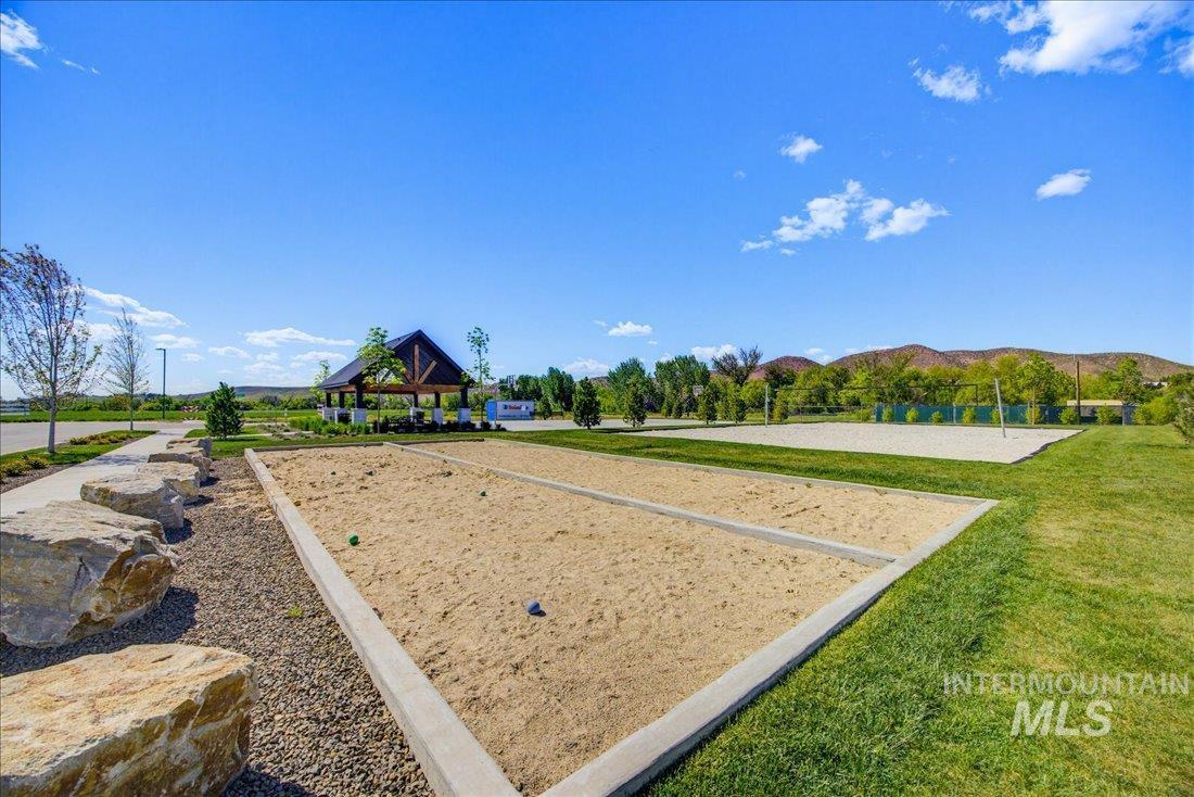 8104 W Brooks Drive, Boise, Idaho 83714, 4 Bedrooms, 3.5 Bathrooms, Residential For Sale, Price $999,900,MLS 98985383