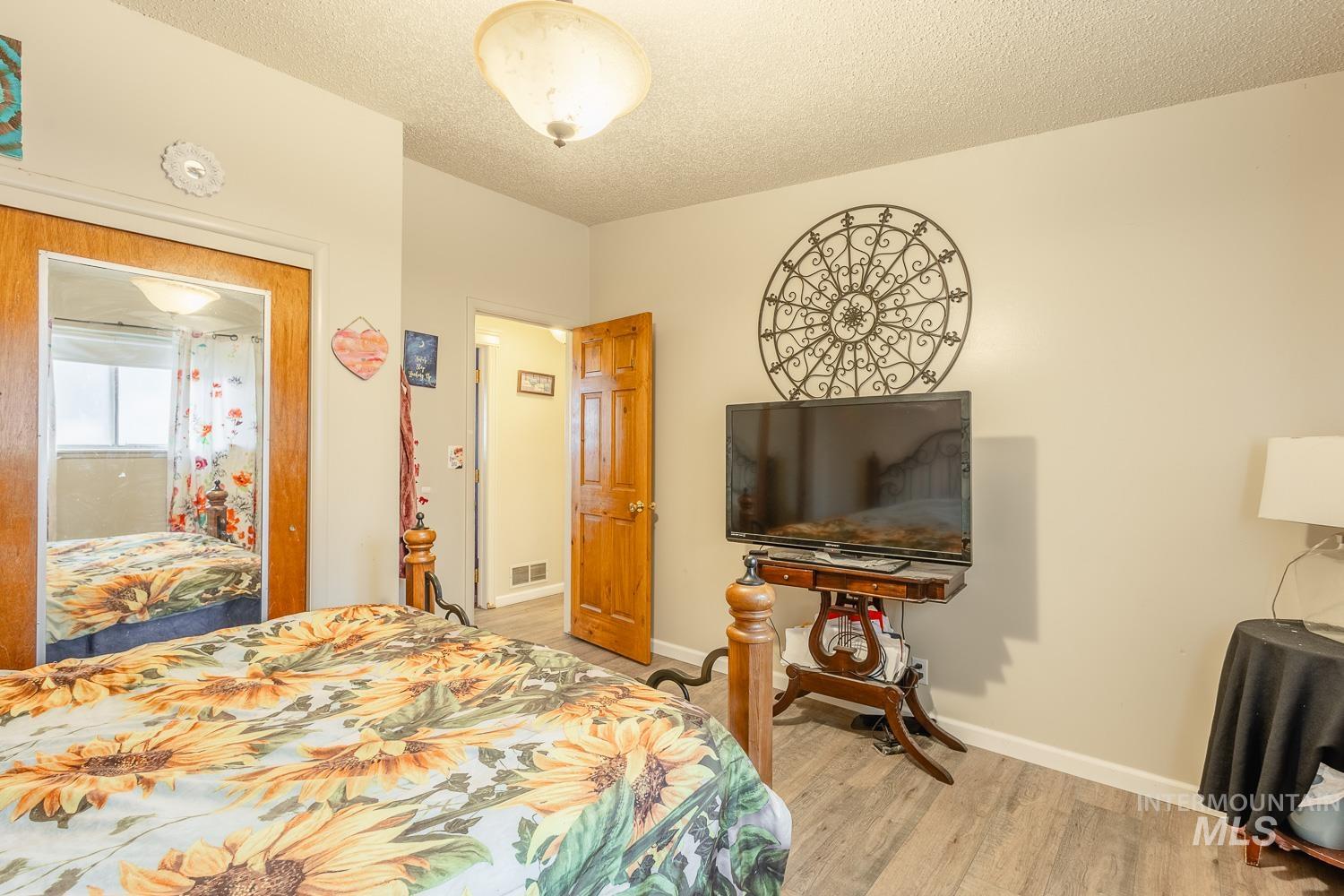 819 Briarwood Dr, Nampa, Idaho 83651, 3 Bedrooms, 1.5 Bathrooms, Residential For Sale, Price $340,000,MLS 98985384