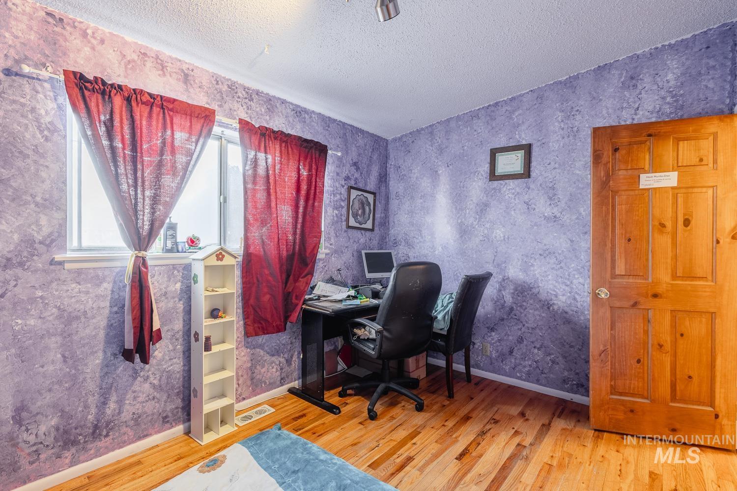819 Briarwood Dr, Nampa, Idaho 83651, 3 Bedrooms, 1.5 Bathrooms, Residential For Sale, Price $340,000,MLS 98985384