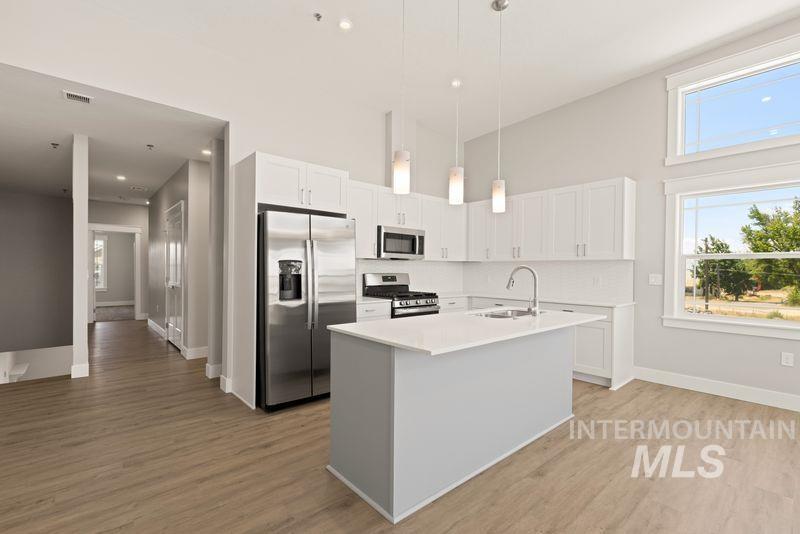 12545 W State St, Ste#1, Star, Idaho 83669, 2 Bedrooms, 2 Bathrooms, Residential Income For Sale, Price $713,000,MLS 98985387