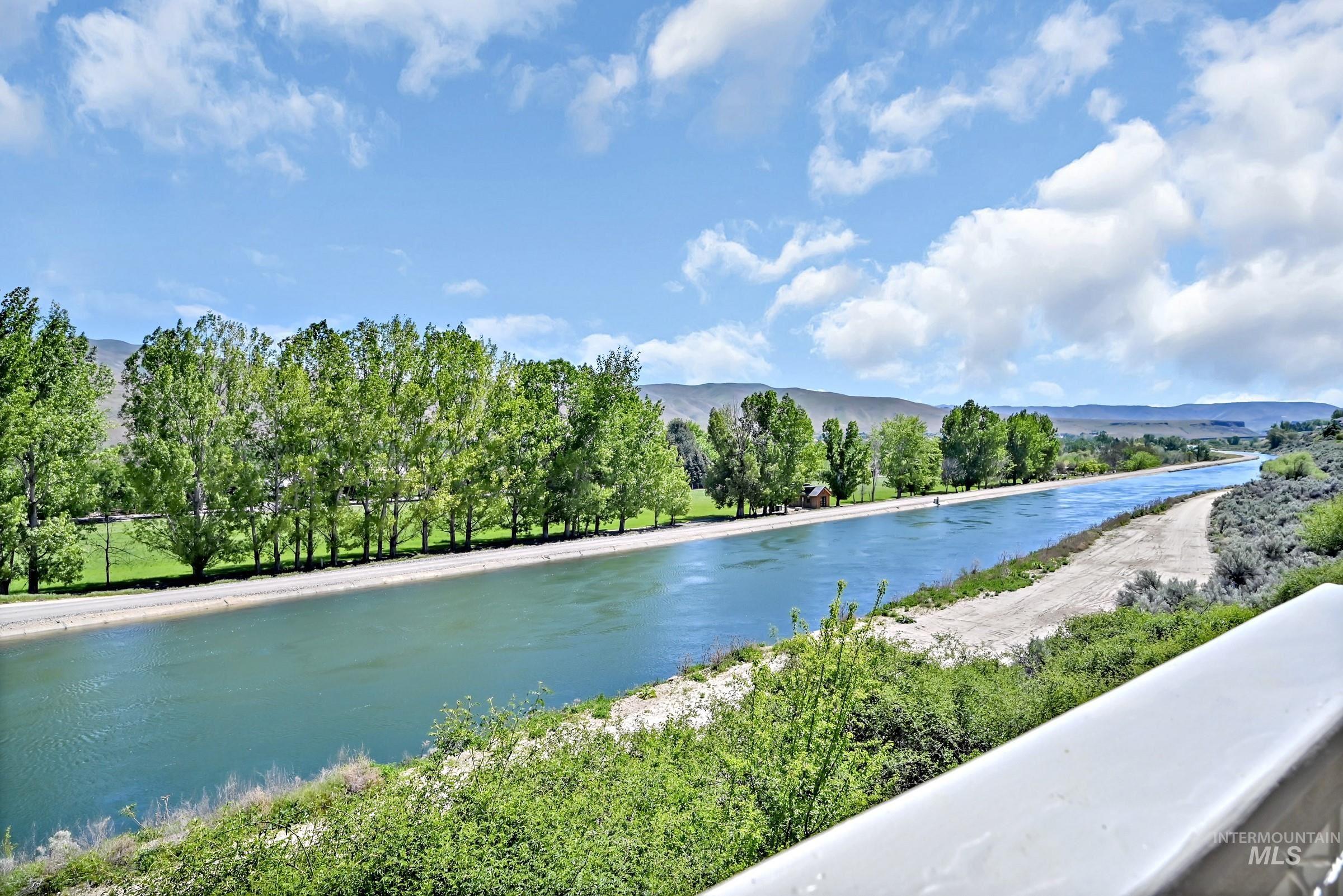 5110 S Surprise Way #202, Boise, Idaho 83716, 2 Bedrooms, 2 Bathrooms, Residential For Sale, Price $534,900,MLS 98985389