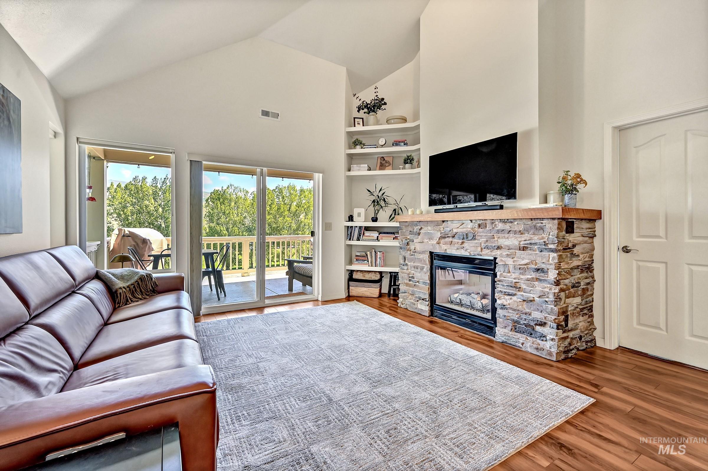5110 S Surprise Way #202, Boise, Idaho 83716, 2 Bedrooms, 2 Bathrooms, Residential For Sale, Price $534,900,MLS 98985389