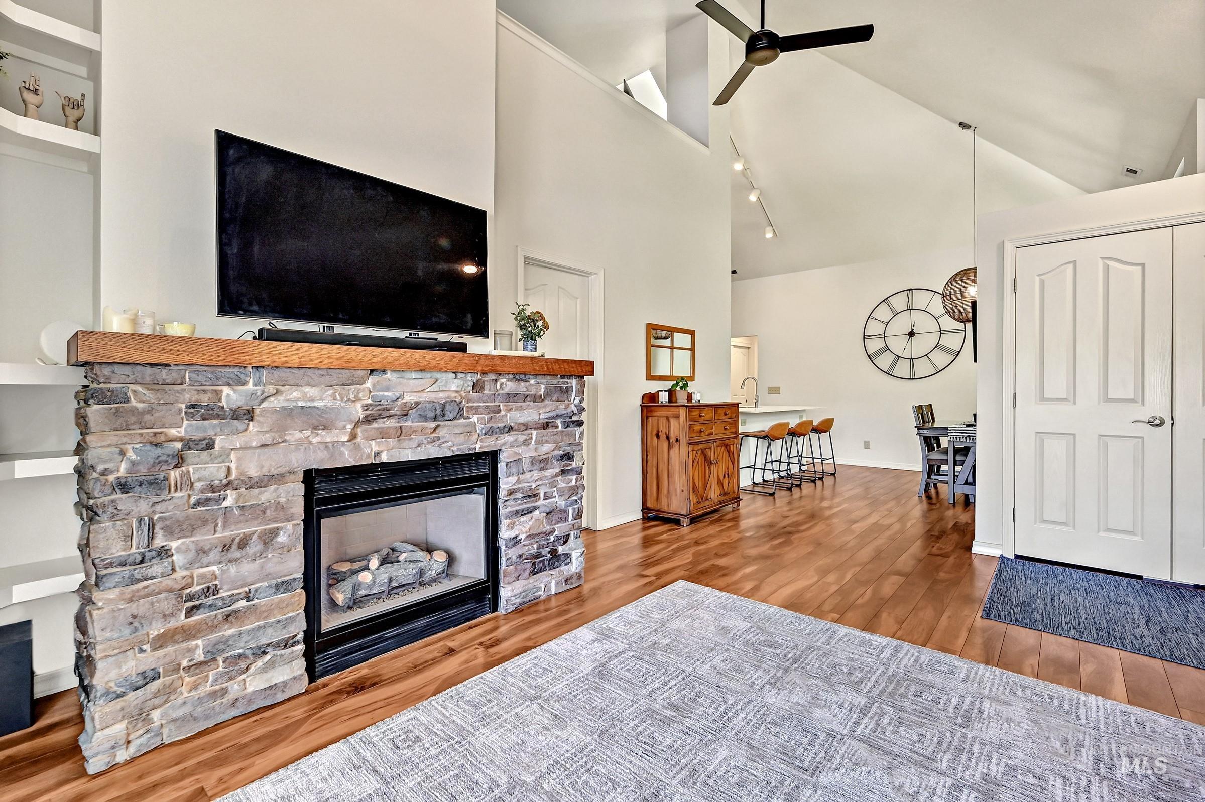 5110 S Surprise Way #202, Boise, Idaho 83716, 2 Bedrooms, 2 Bathrooms, Residential For Sale, Price $534,900,MLS 98985389