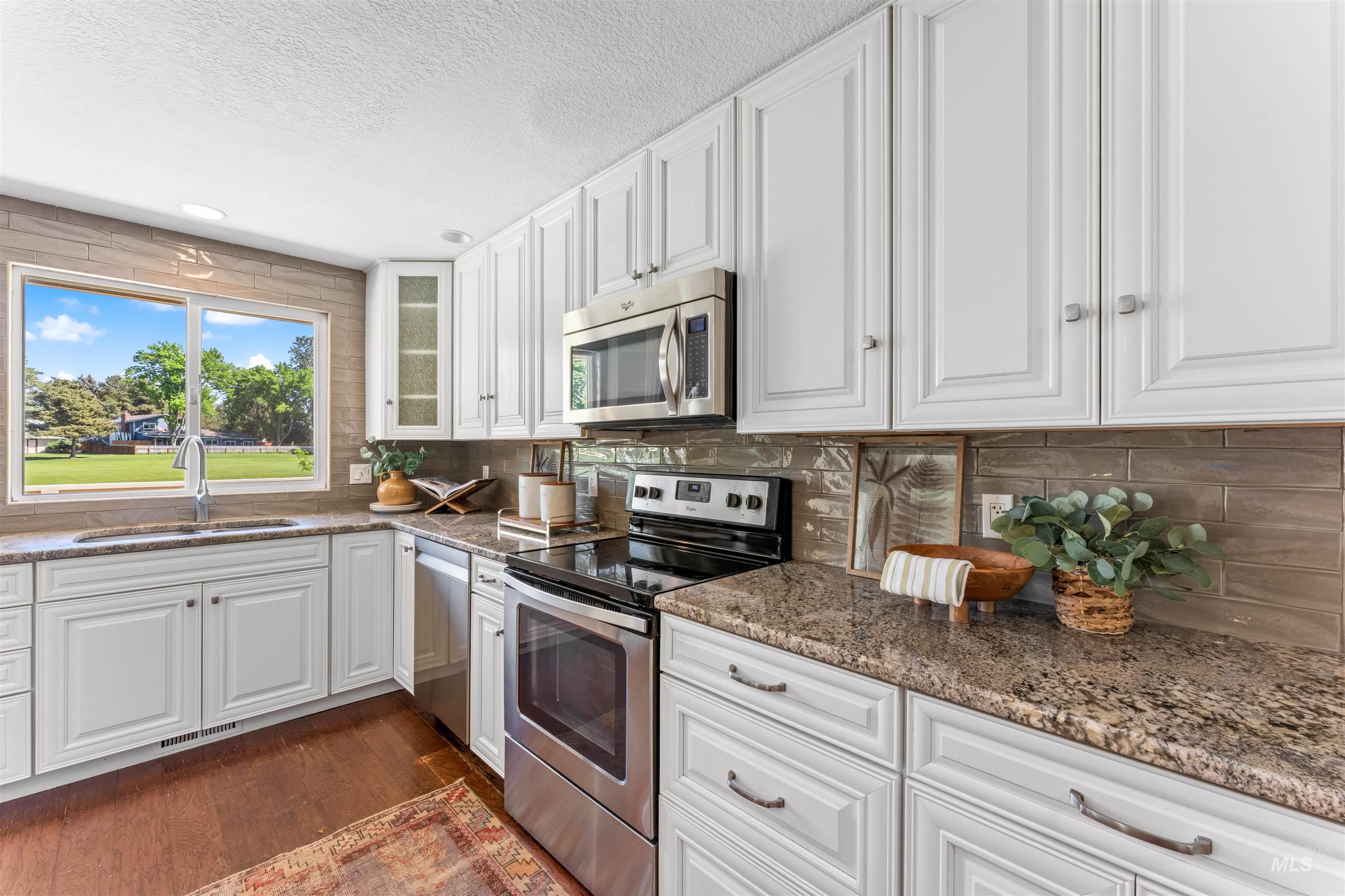 1116 N Eagle Hills Way, Eagle, Idaho 83616, 4 Bedrooms, 3 Bathrooms, Residential For Sale, Price $749,500,MLS 98985390