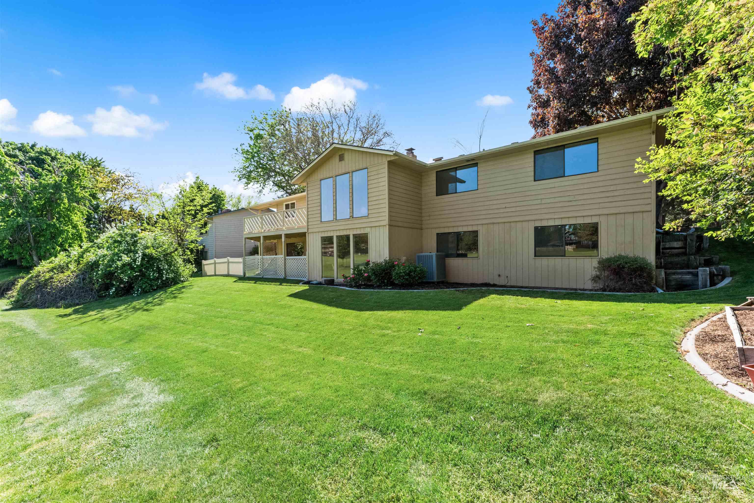 1116 N Eagle Hills Way, Eagle, Idaho 83616, 4 Bedrooms, 3 Bathrooms, Residential For Sale, Price $749,500,MLS 98985390