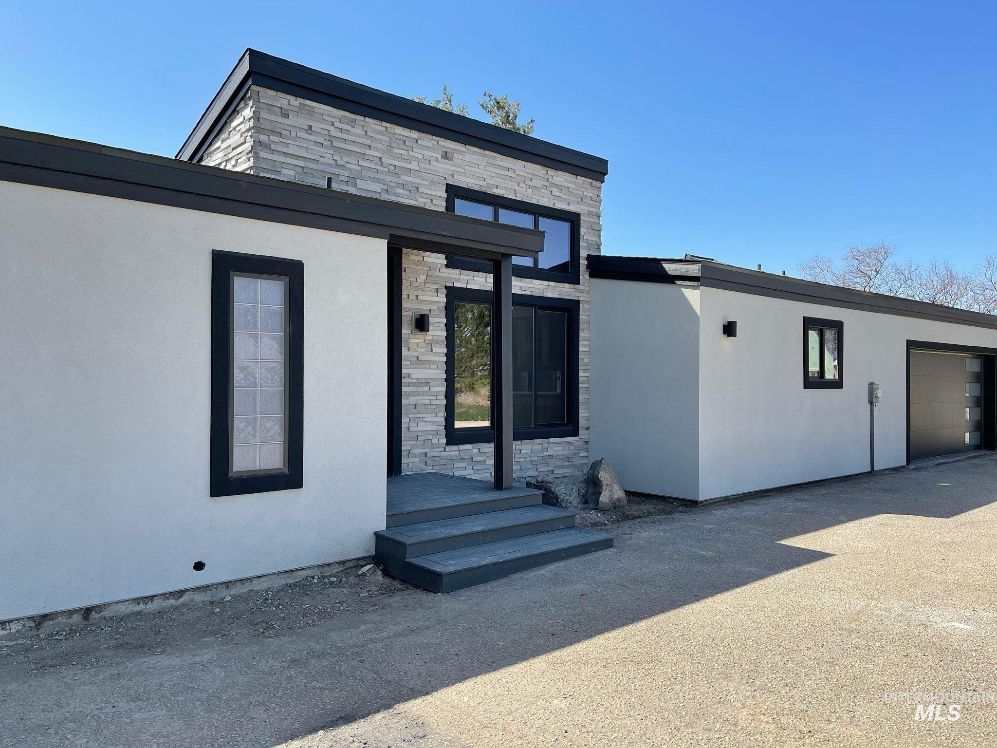 87 S Boundary St, Nampa, Idaho 83651, 3 Bedrooms, 2 Bathrooms, Residential For Sale, Price $799,900,MLS 98985393