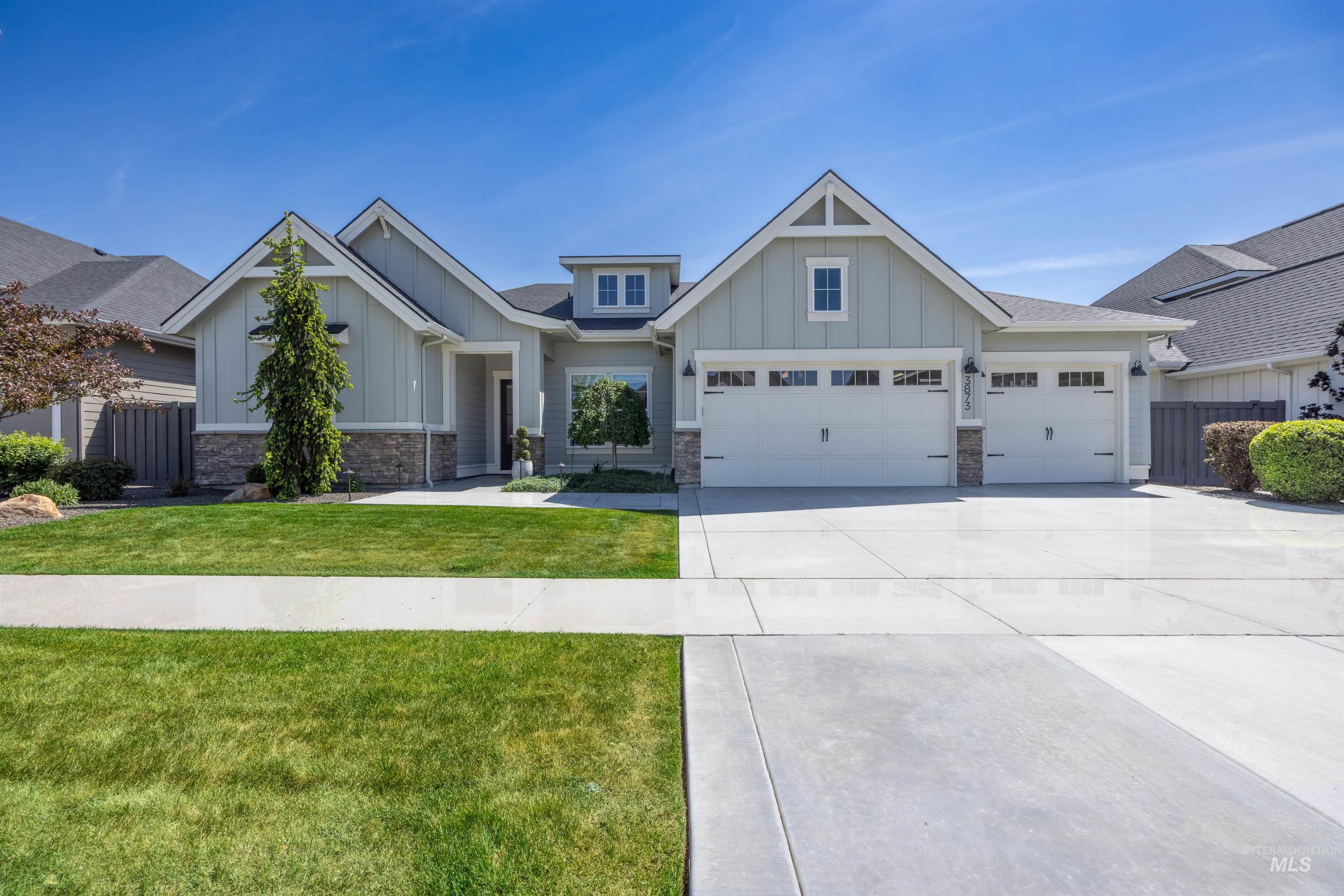3873 E Mardia St, Meridian, Idaho 83642-5482, 3 Bedrooms, 2.5 Bathrooms, Residential For Sale, Price $824,777,MLS 98985395