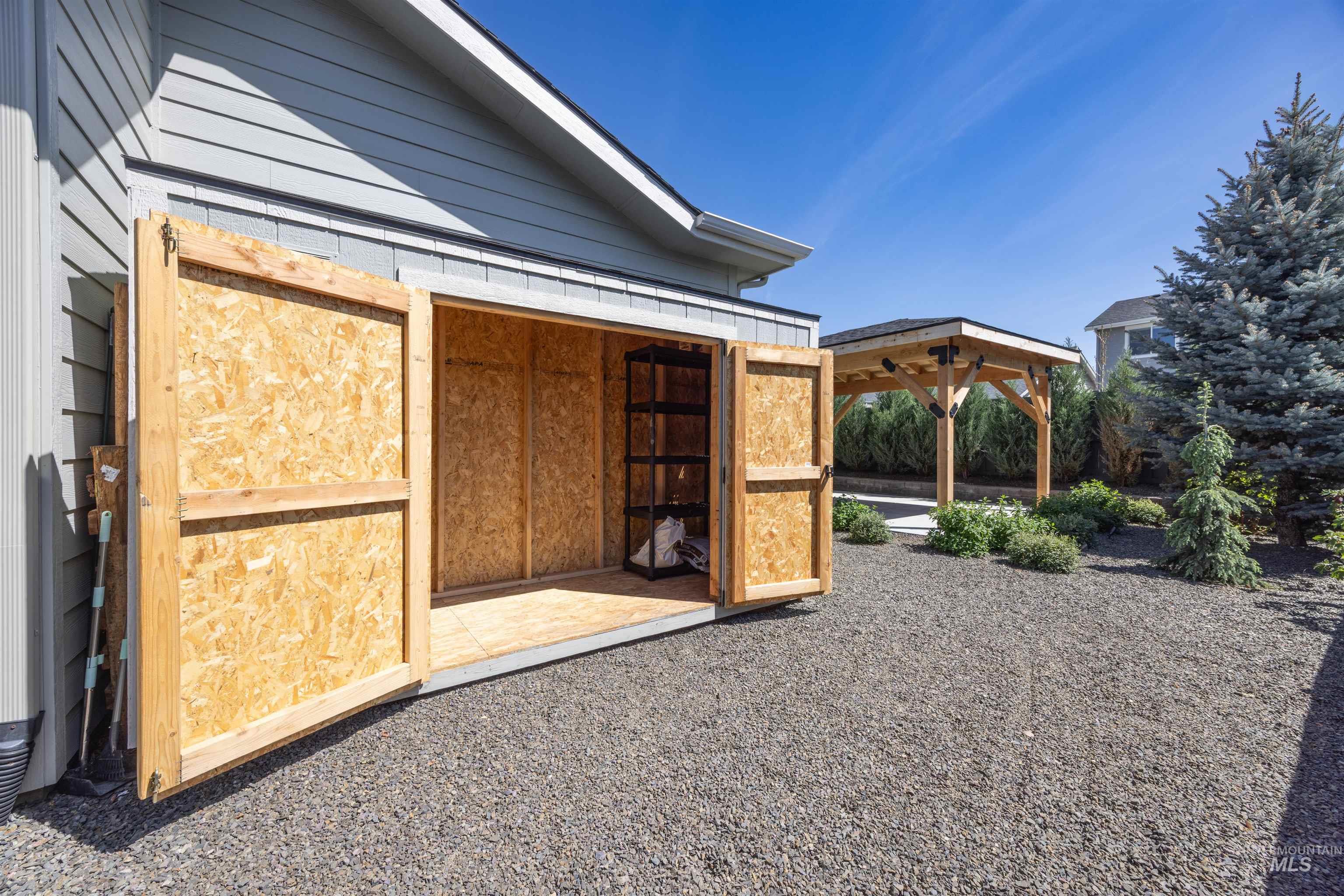 3873 E Mardia St, Meridian, Idaho 83642-5482, 3 Bedrooms, 2.5 Bathrooms, Residential For Sale, Price $824,777,MLS 98985395