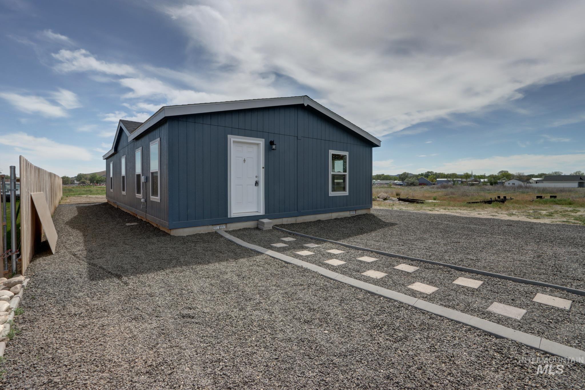 494 Elm St, Vale, Oregon 97918, 3 Bedrooms, 2 Bathrooms, Residential For Sale, Price $249,900,MLS 98985399