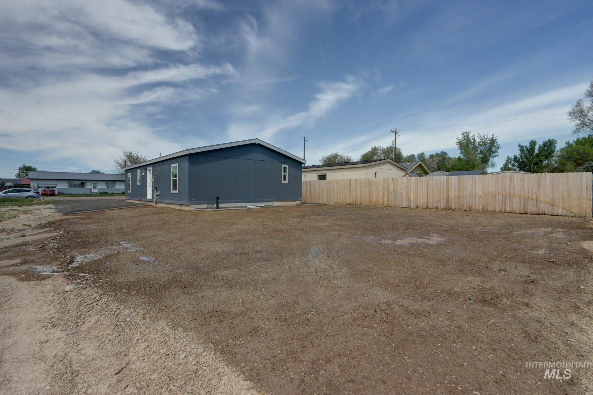 494 Elm St, Vale, Oregon 97918, 3 Bedrooms, 2 Bathrooms, Residential For Sale, Price $249,900,MLS 98985399