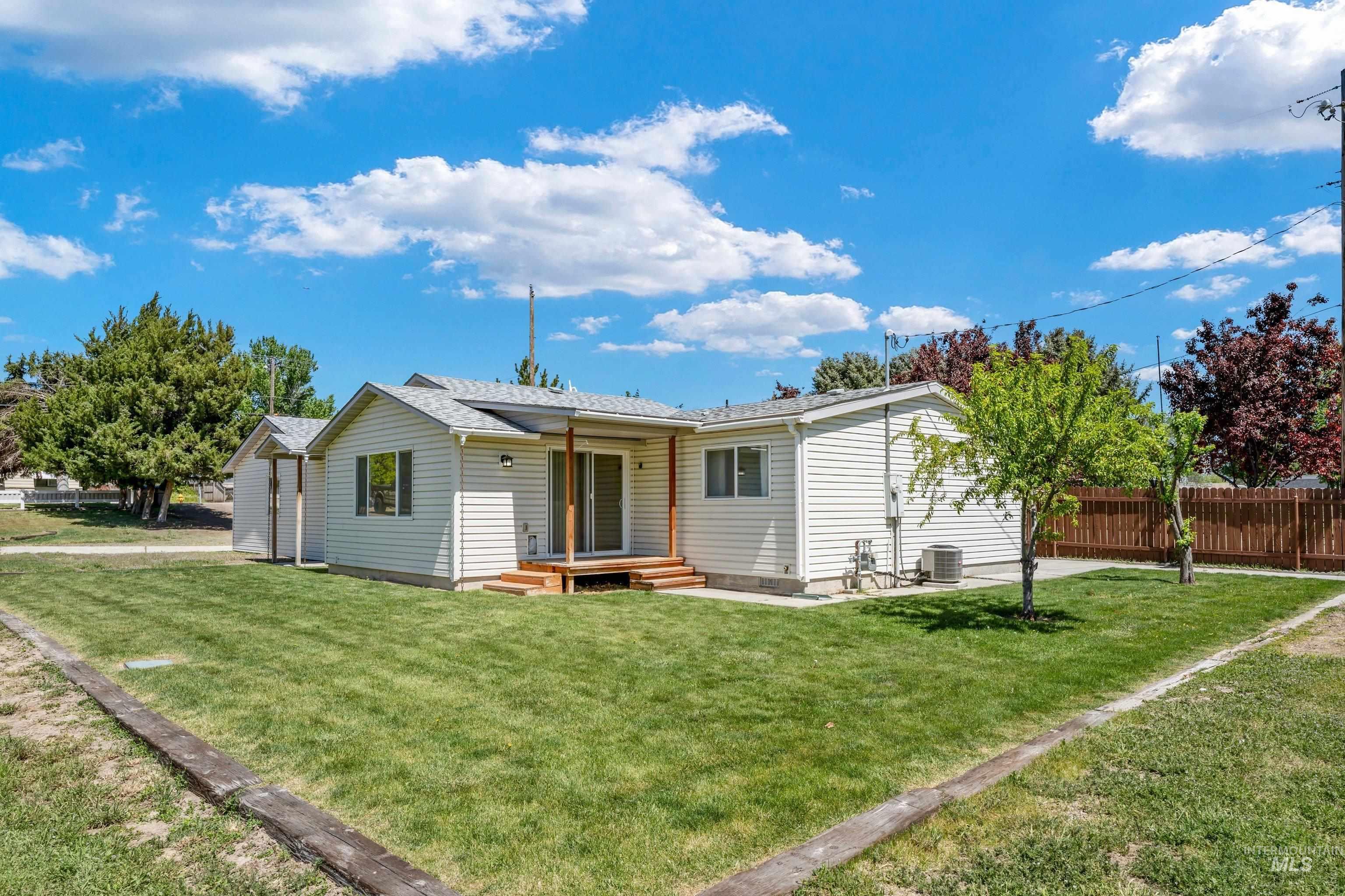 11761 Moss Ln., Nampa, Idaho 83651, 3 Bedrooms, 2 Bathrooms, Residential For Sale, Price $589,900,MLS 98985400