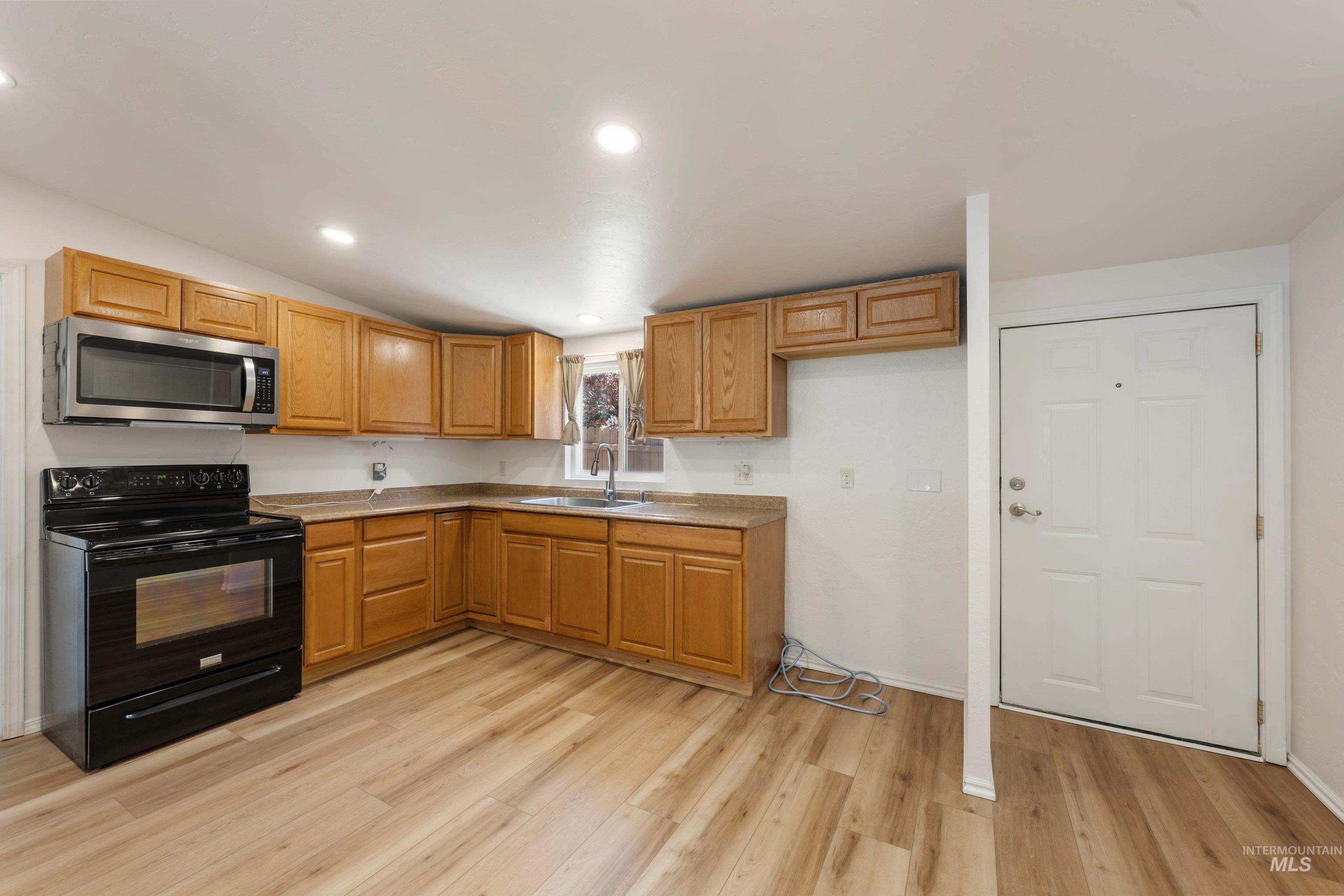 11761 Moss Ln., Nampa, Idaho 83651, 3 Bedrooms, 2 Bathrooms, Residential For Sale, Price $589,900,MLS 98985400