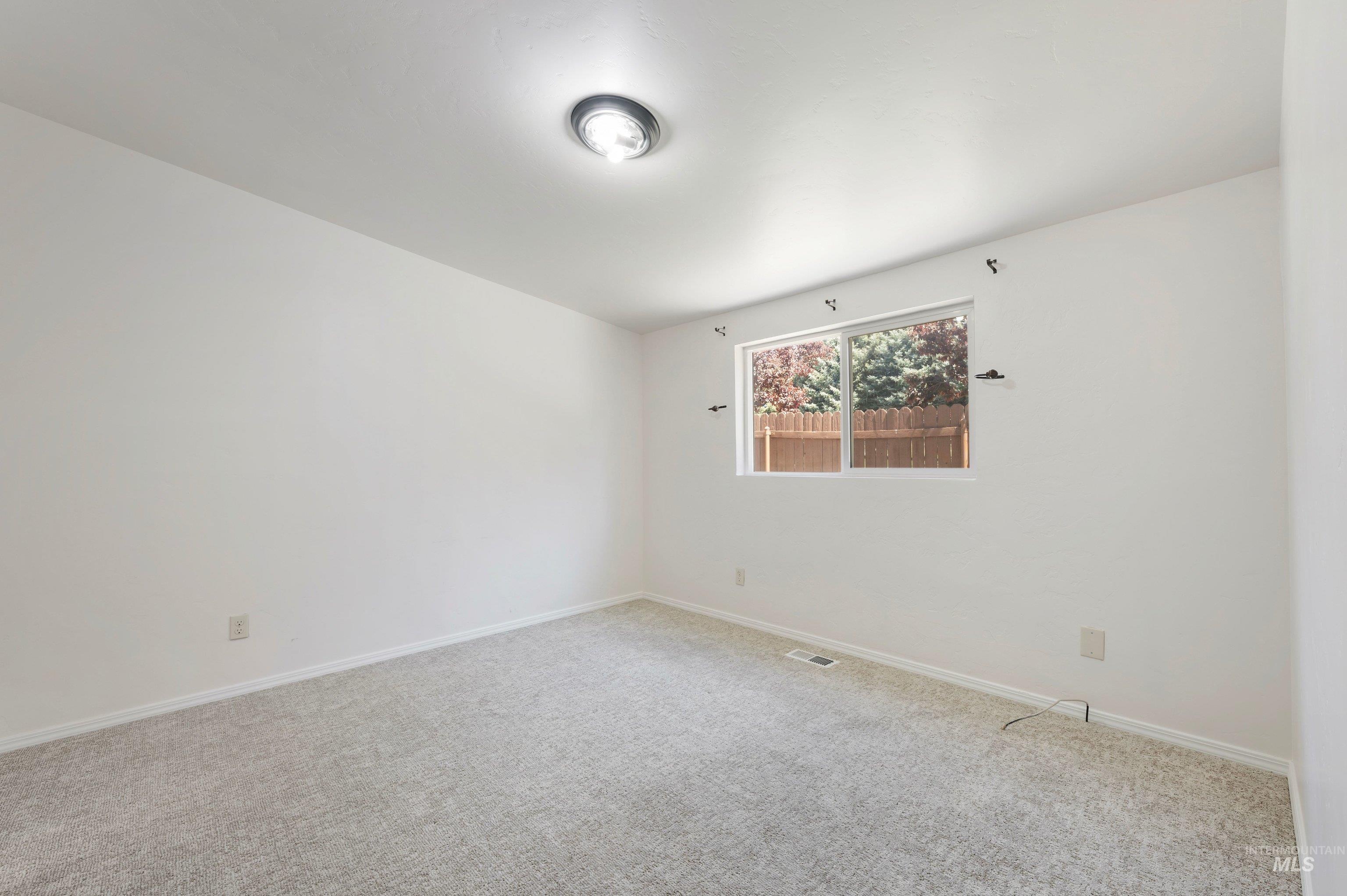 11761 Moss Ln., Nampa, Idaho 83651, 3 Bedrooms, 2 Bathrooms, Residential For Sale, Price $589,900,MLS 98985400