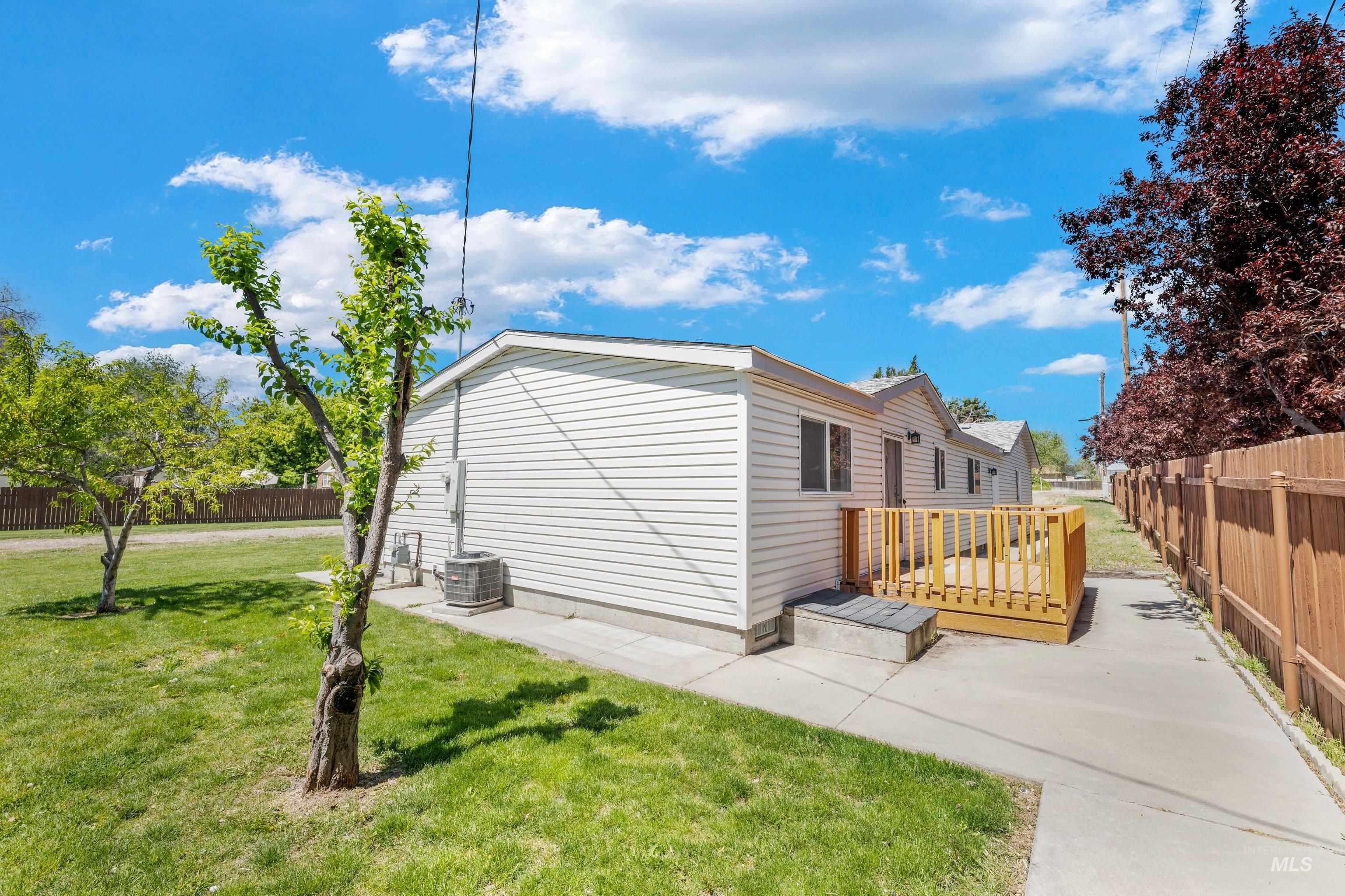 11761 Moss Ln., Nampa, Idaho 83651, 3 Bedrooms, 2 Bathrooms, Residential For Sale, Price $589,900,MLS 98985400