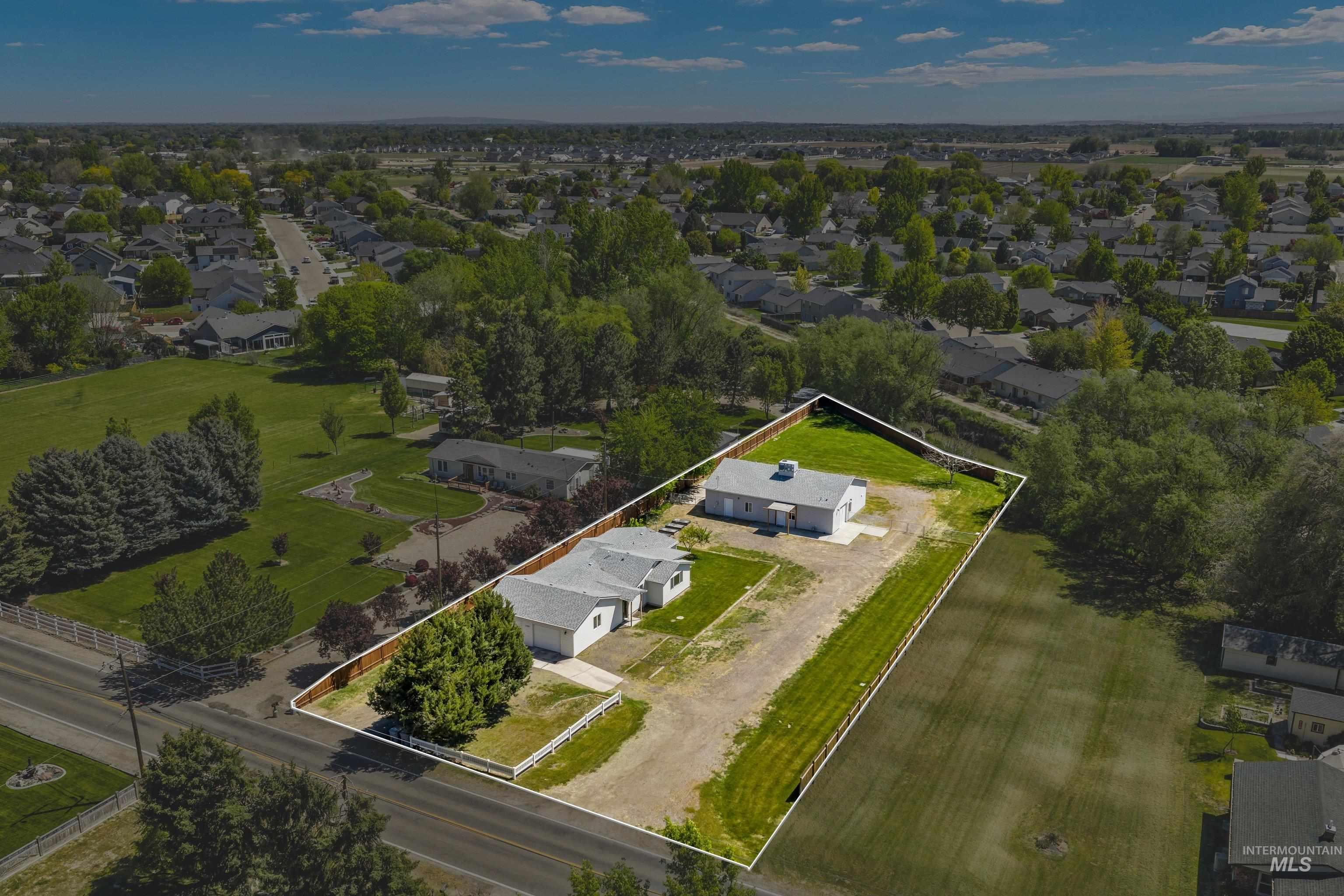 11761 Moss Ln., Nampa, Idaho 83651, 3 Bedrooms, 2 Bathrooms, Residential For Sale, Price $589,900,MLS 98985400