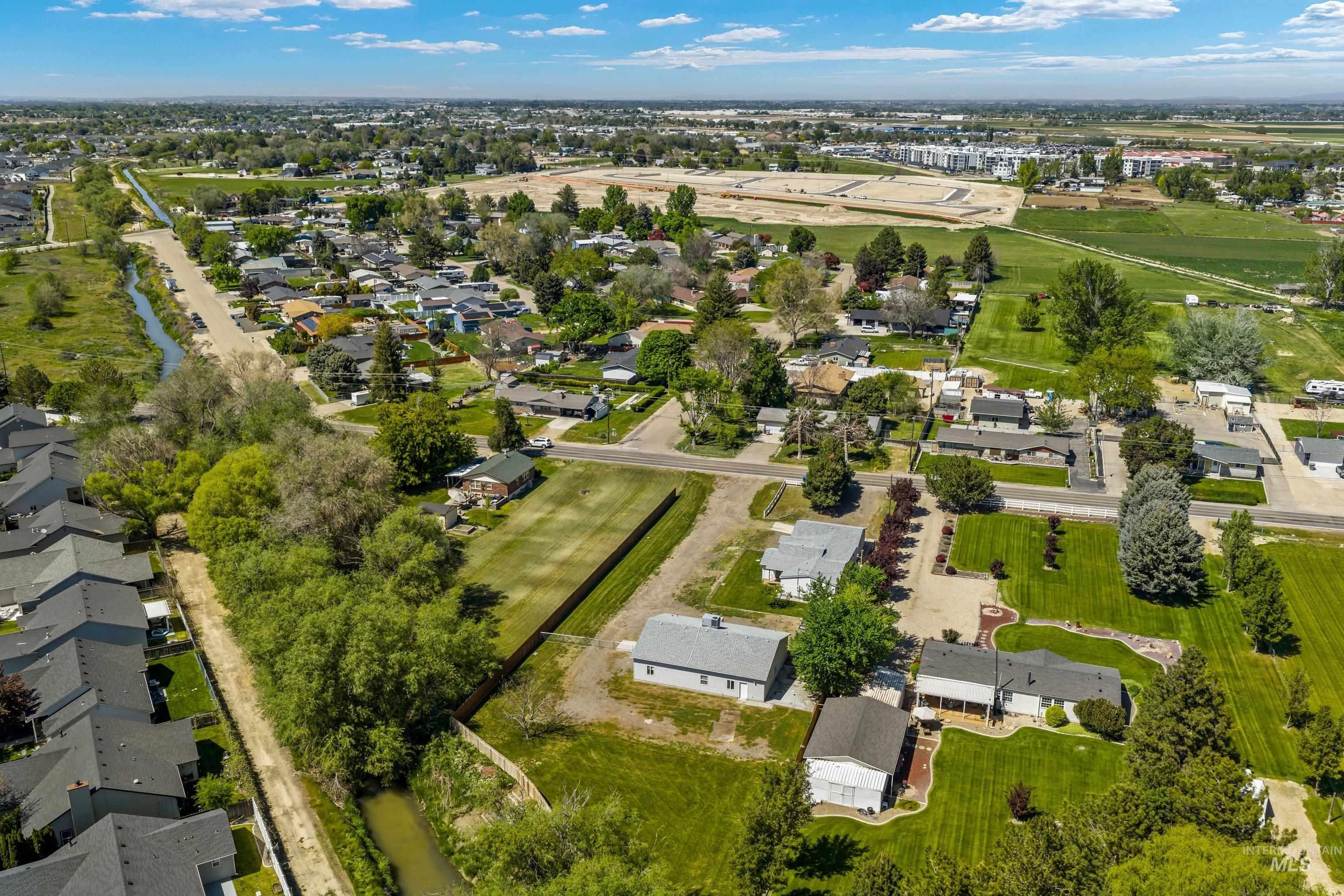 11761 Moss Ln., Nampa, Idaho 83651, 3 Bedrooms, 2 Bathrooms, Residential For Sale, Price $589,900,MLS 98985400