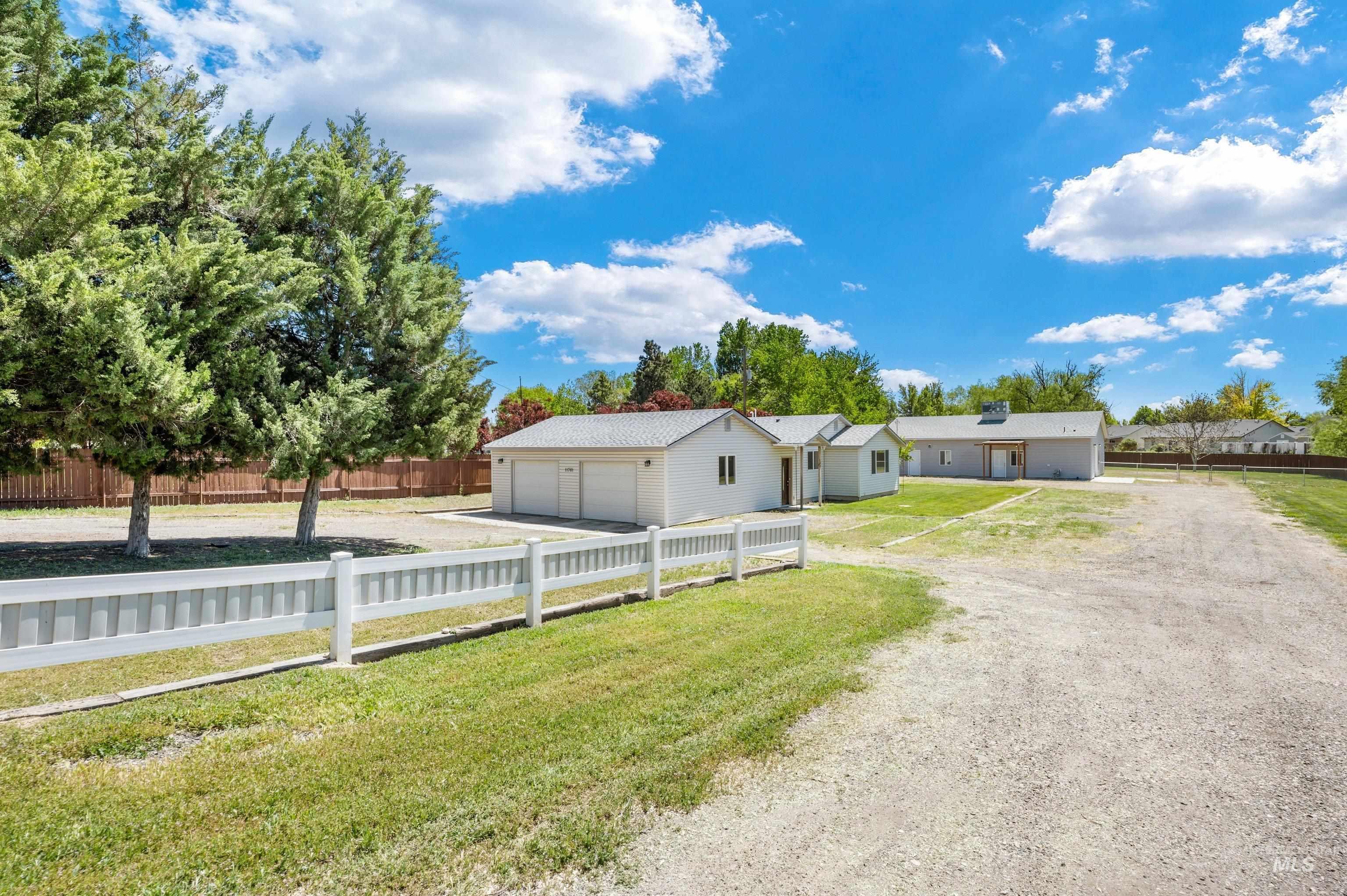 11761 Moss Ln., Nampa, Idaho 83651, 3 Bedrooms, 2 Bathrooms, Residential For Sale, Price $589,900,MLS 98985400