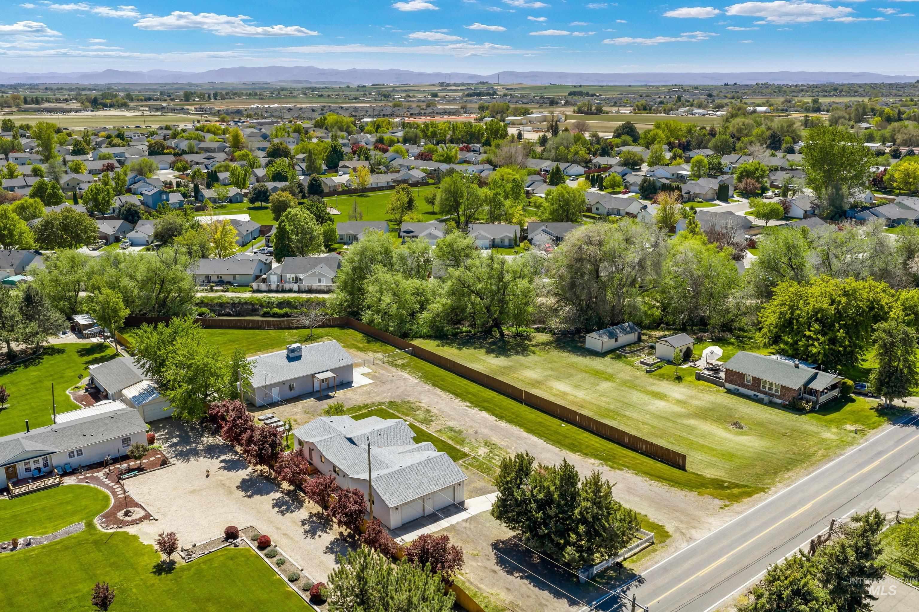 11761 Moss Ln., Nampa, Idaho 83651, 3 Bedrooms, 2 Bathrooms, Residential For Sale, Price $589,900,MLS 98985400