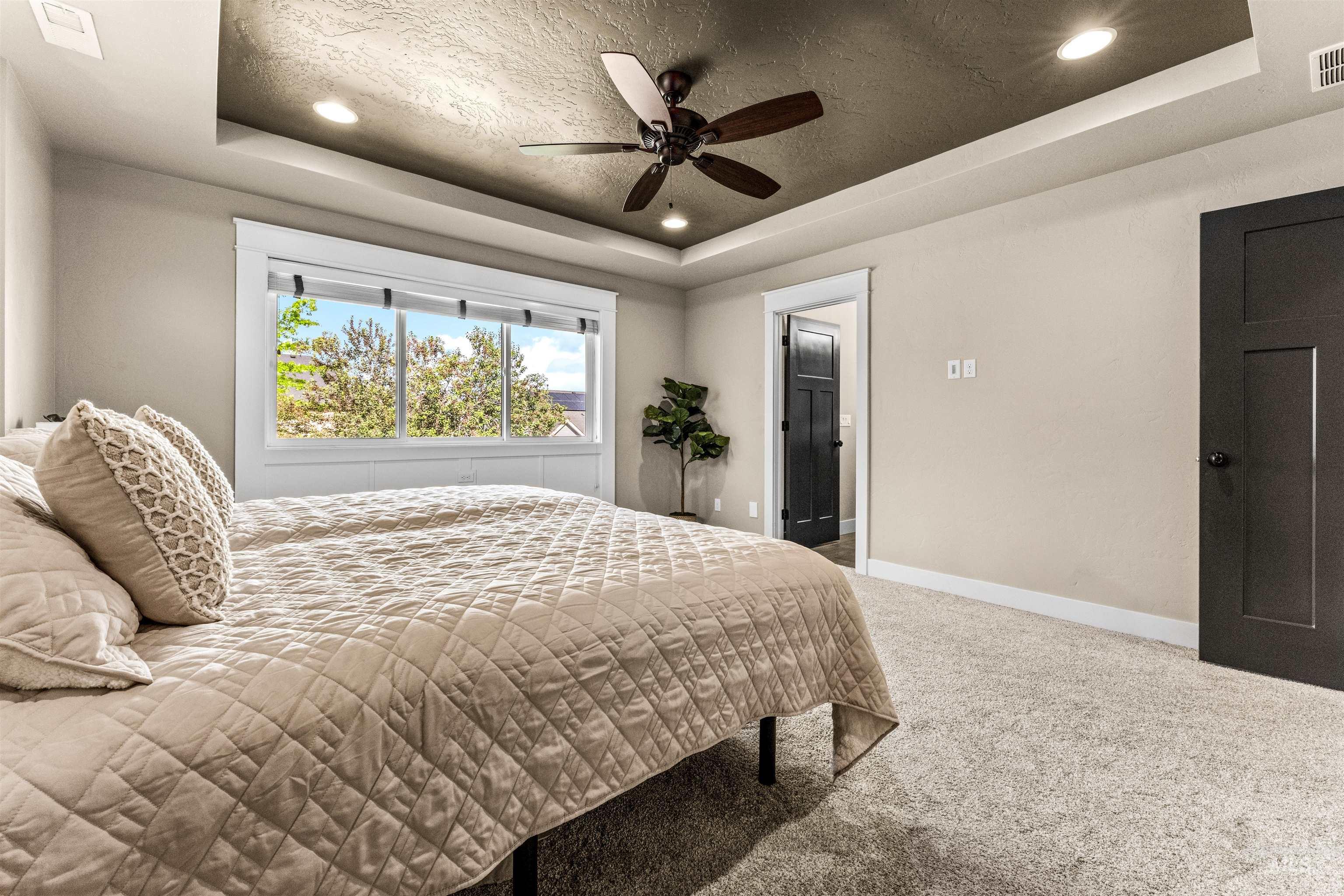6041 N Mitchum Ave., Meridian, Idaho 83646, 5 Bedrooms, 2.5 Bathrooms, Residential For Sale, Price $814,499,MLS 98985402