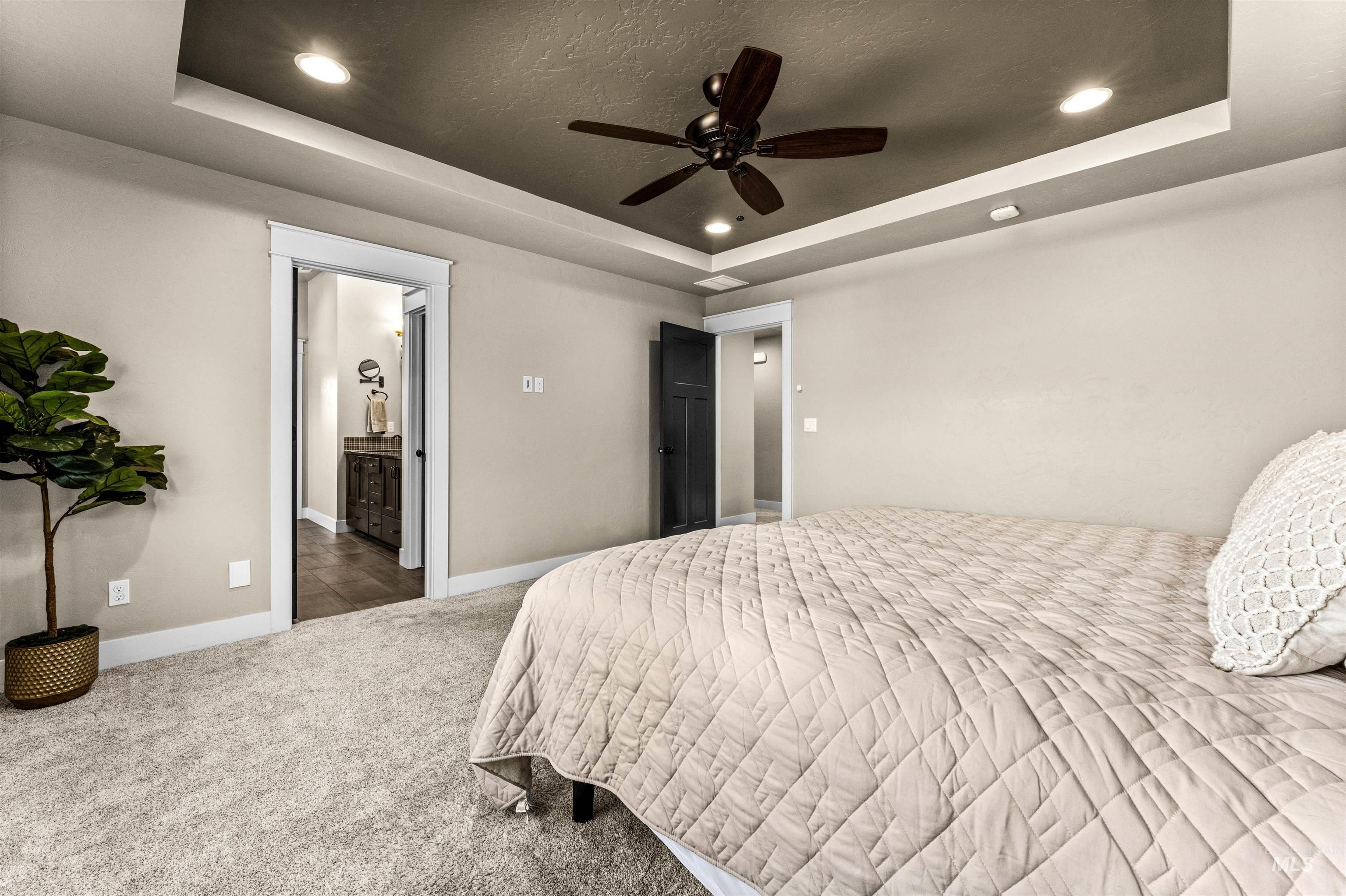 6041 N Mitchum Ave., Meridian, Idaho 83646, 5 Bedrooms, 2.5 Bathrooms, Residential For Sale, Price $814,499,MLS 98985402
