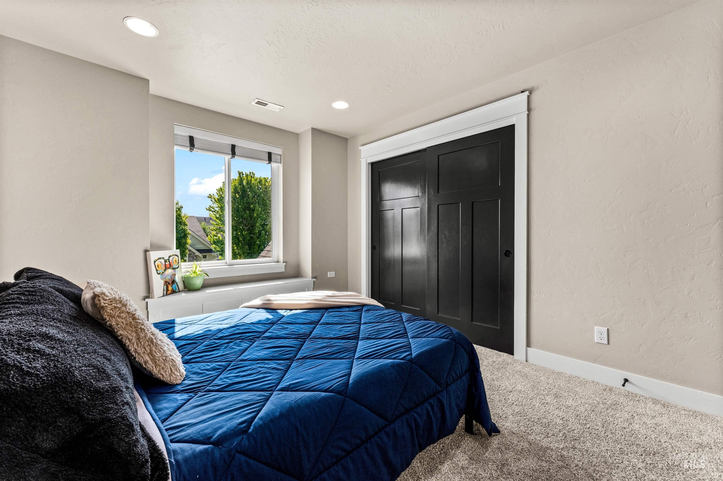 6041 N Mitchum Ave., Meridian, Idaho 83646, 5 Bedrooms, 2.5 Bathrooms, Residential For Sale, Price $814,499,MLS 98985402