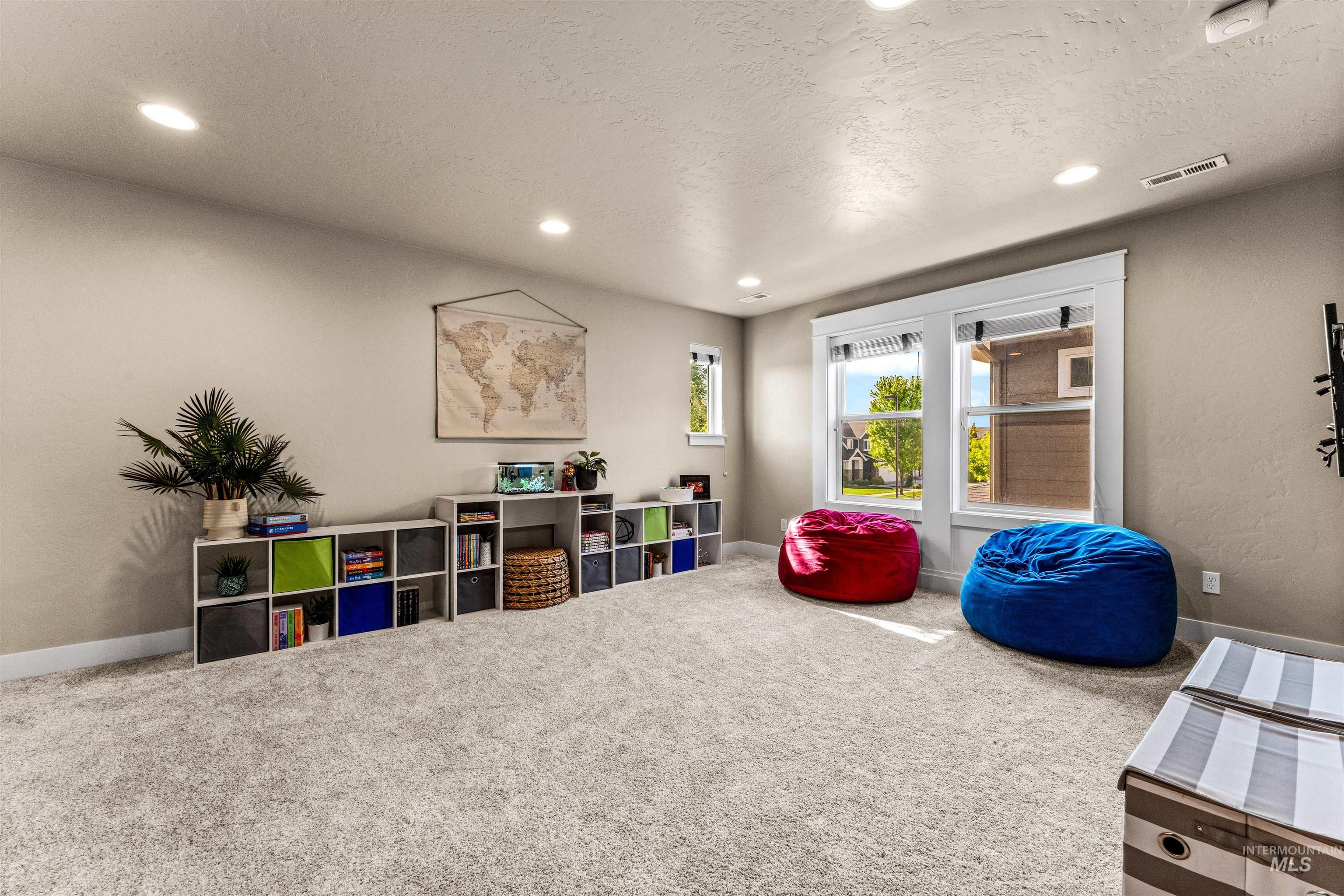 6041 N Mitchum Ave., Meridian, Idaho 83646, 5 Bedrooms, 2.5 Bathrooms, Residential For Sale, Price $814,499,MLS 98985402