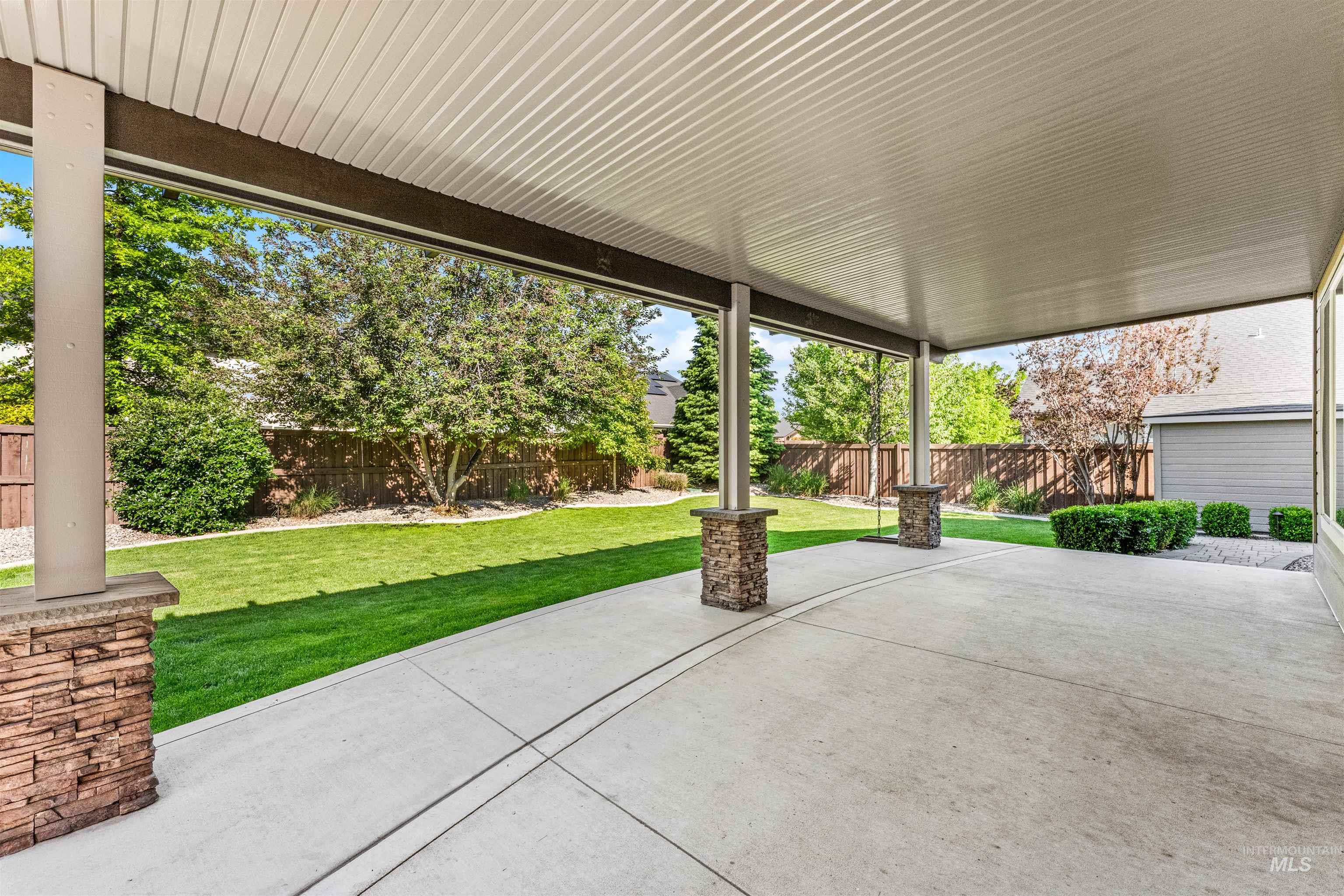 6041 N Mitchum Ave., Meridian, Idaho 83646, 5 Bedrooms, 2.5 Bathrooms, Residential For Sale, Price $814,499,MLS 98985402