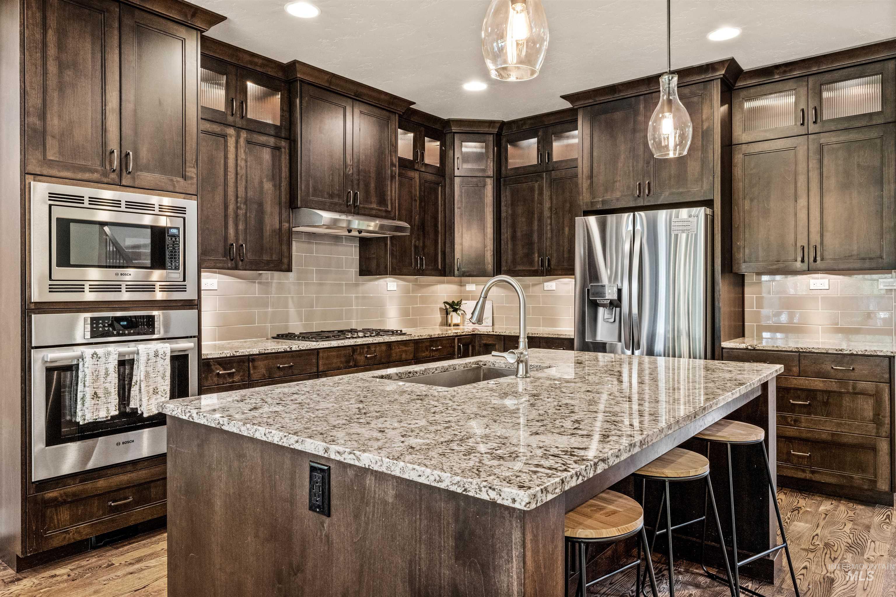 6041 N Mitchum Ave., Meridian, Idaho 83646, 5 Bedrooms, 2.5 Bathrooms, Residential For Sale, Price $814,499,MLS 98985402