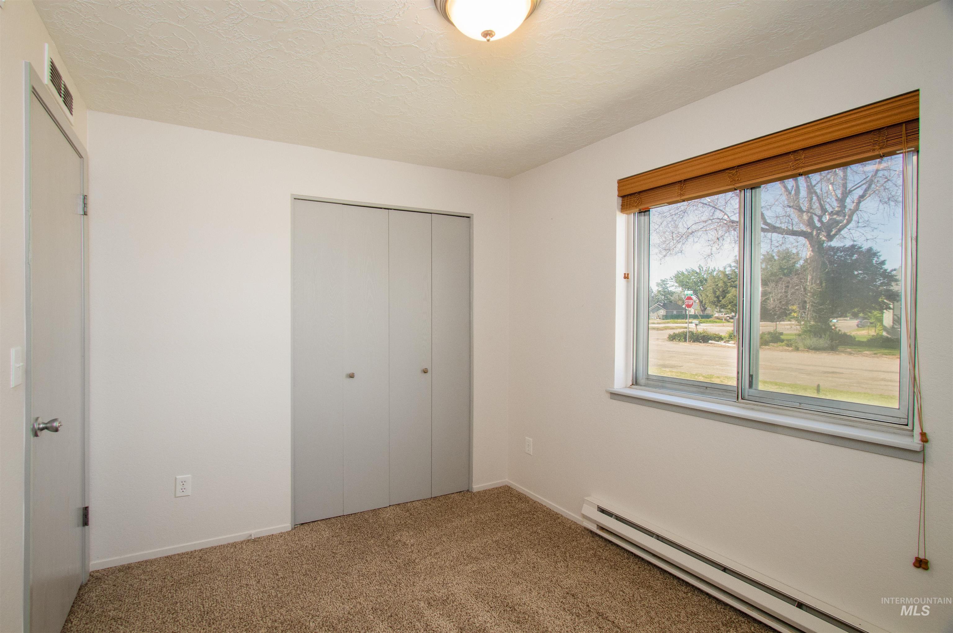 241 W 6th, Emmett, Idaho 83617, 3 Bedrooms, 1 Bathroom, Residential For Sale, Price $285,000,MLS 98985403