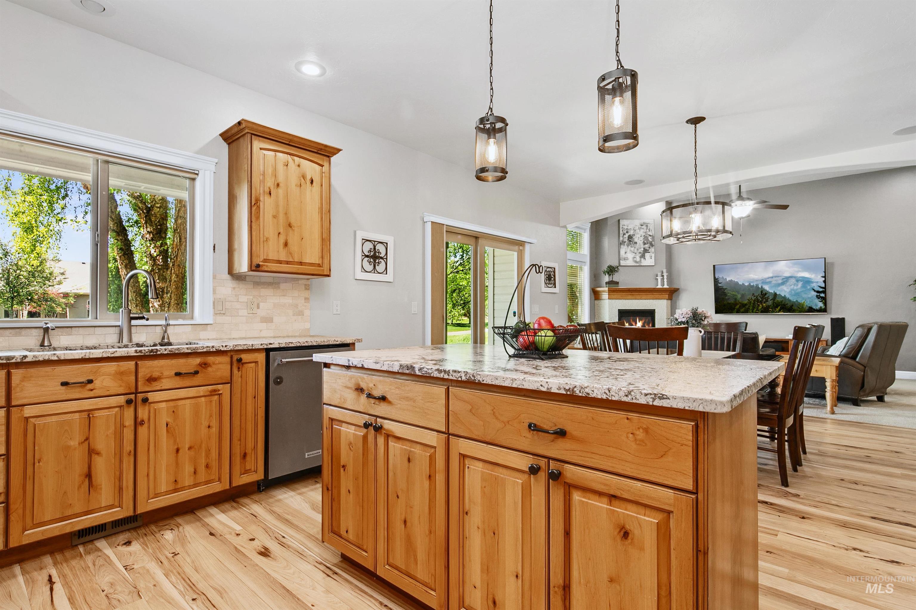 12121 Caribee Inlet, Star, Idaho 83669, 4 Bedrooms, 2.5 Bathrooms, Residential For Sale, Price $649,000,MLS 98985404