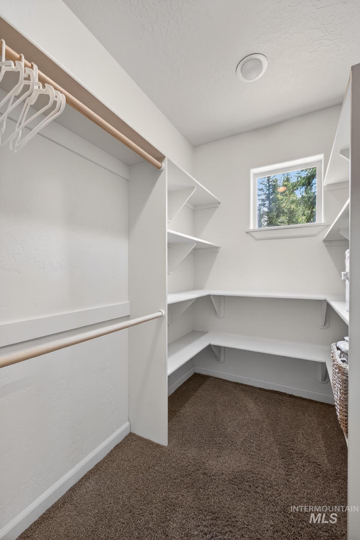 865 Shelia, McCall, Idaho 83638, 3 Bedrooms, 2 Bathrooms, Residential For Sale, Price $676,000,MLS 98985405