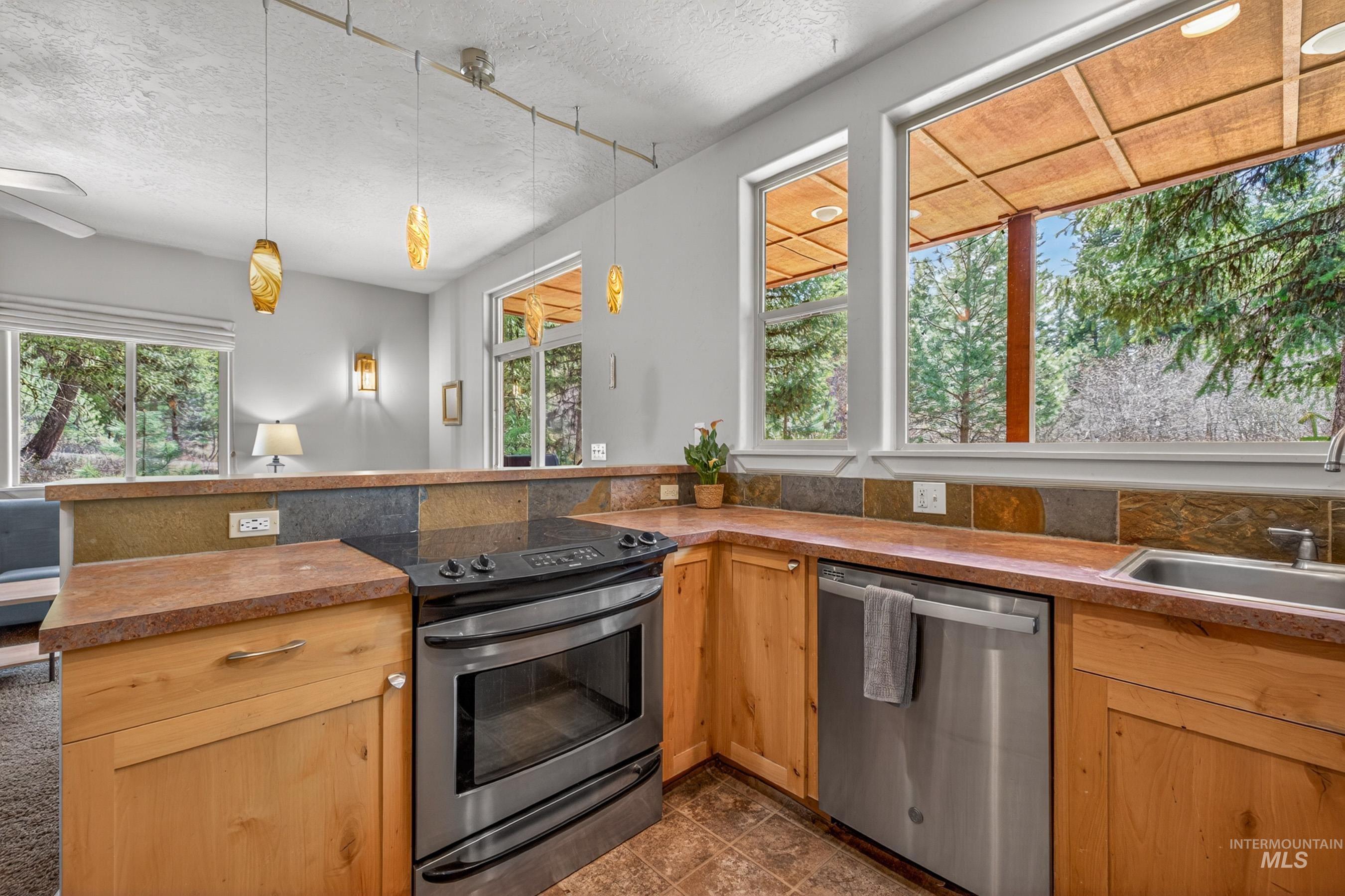 865 Shelia, McCall, Idaho 83638, 3 Bedrooms, 2 Bathrooms, Residential For Sale, Price $676,000,MLS 98985405