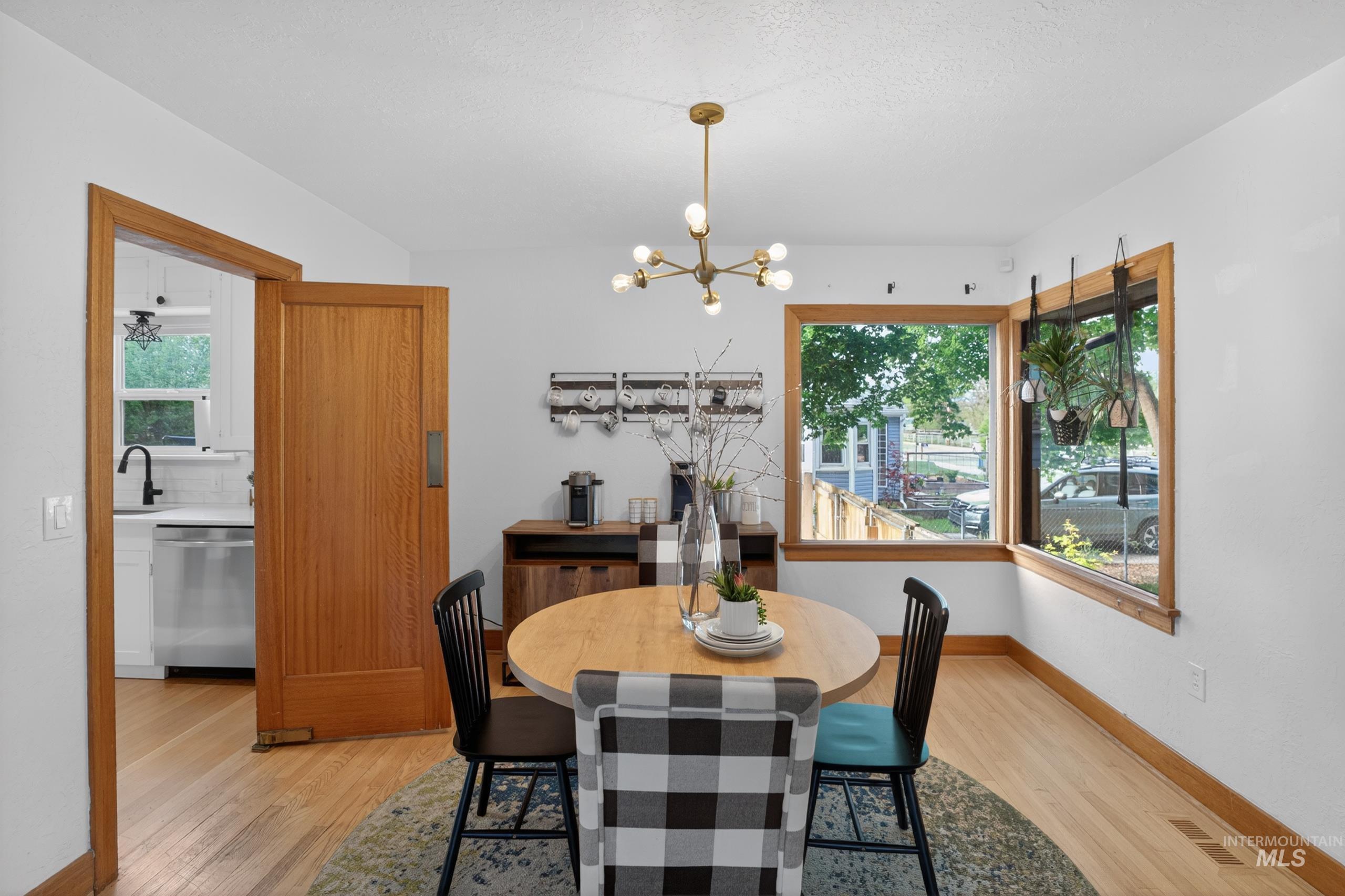 591 S Garden Street, Boise, Idaho 83705, 5 Bedrooms, 2 Bathrooms, Residential For Sale, Price $679,000,MLS 98985406