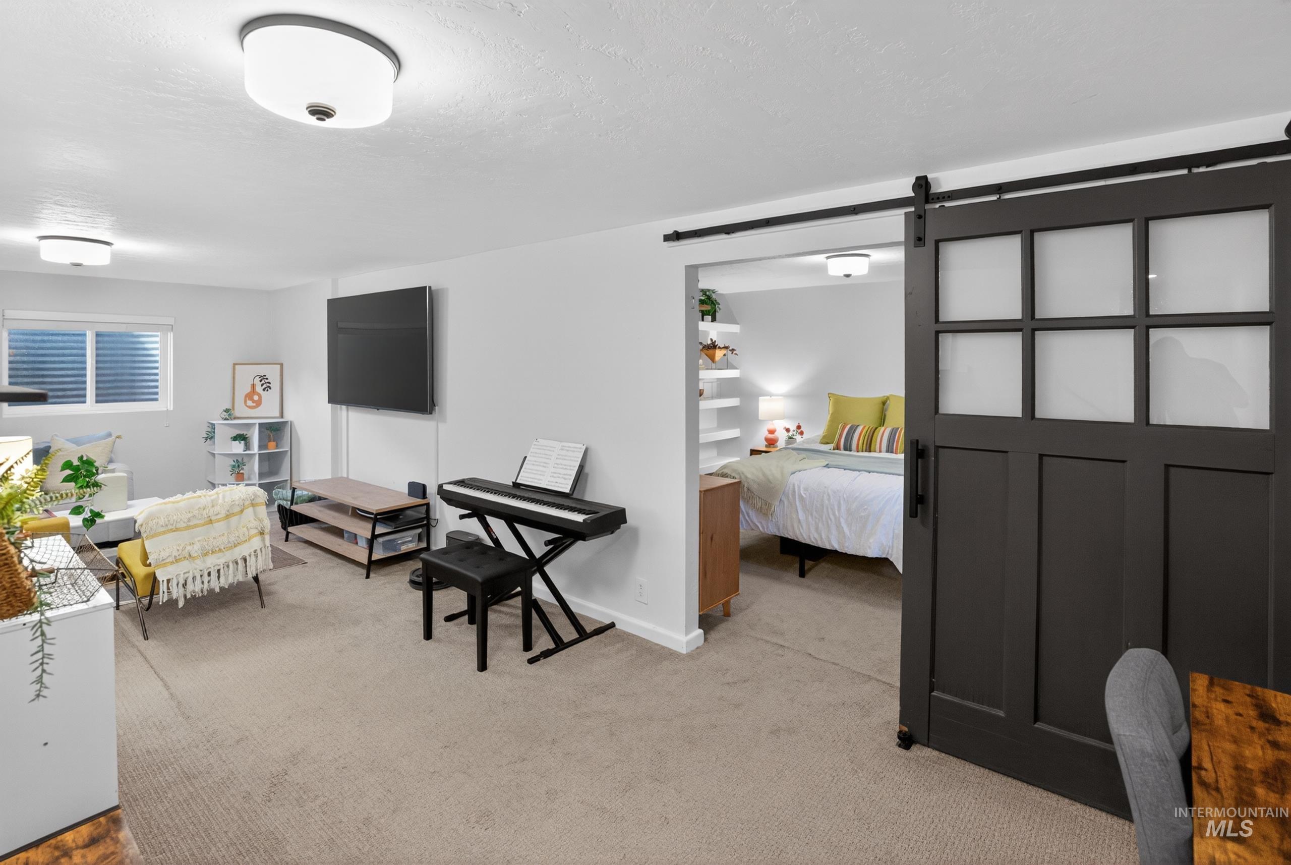 591 S Garden Street, Boise, Idaho 83705, 5 Bedrooms, 2 Bathrooms, Residential For Sale, Price $679,000,MLS 98985406
